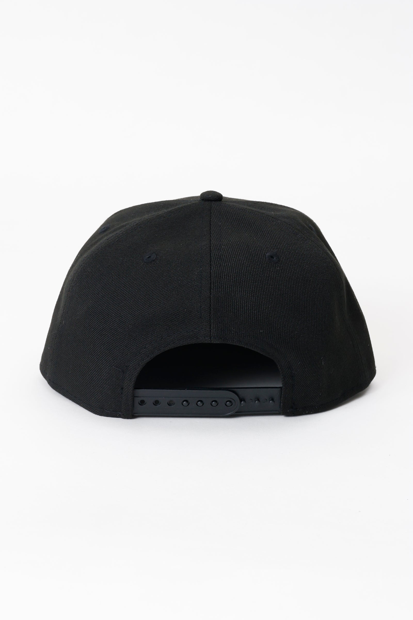 【先行予約商品】NEW ERA® 9FIFTY™ ちいかわ BOX LOGO BLACK