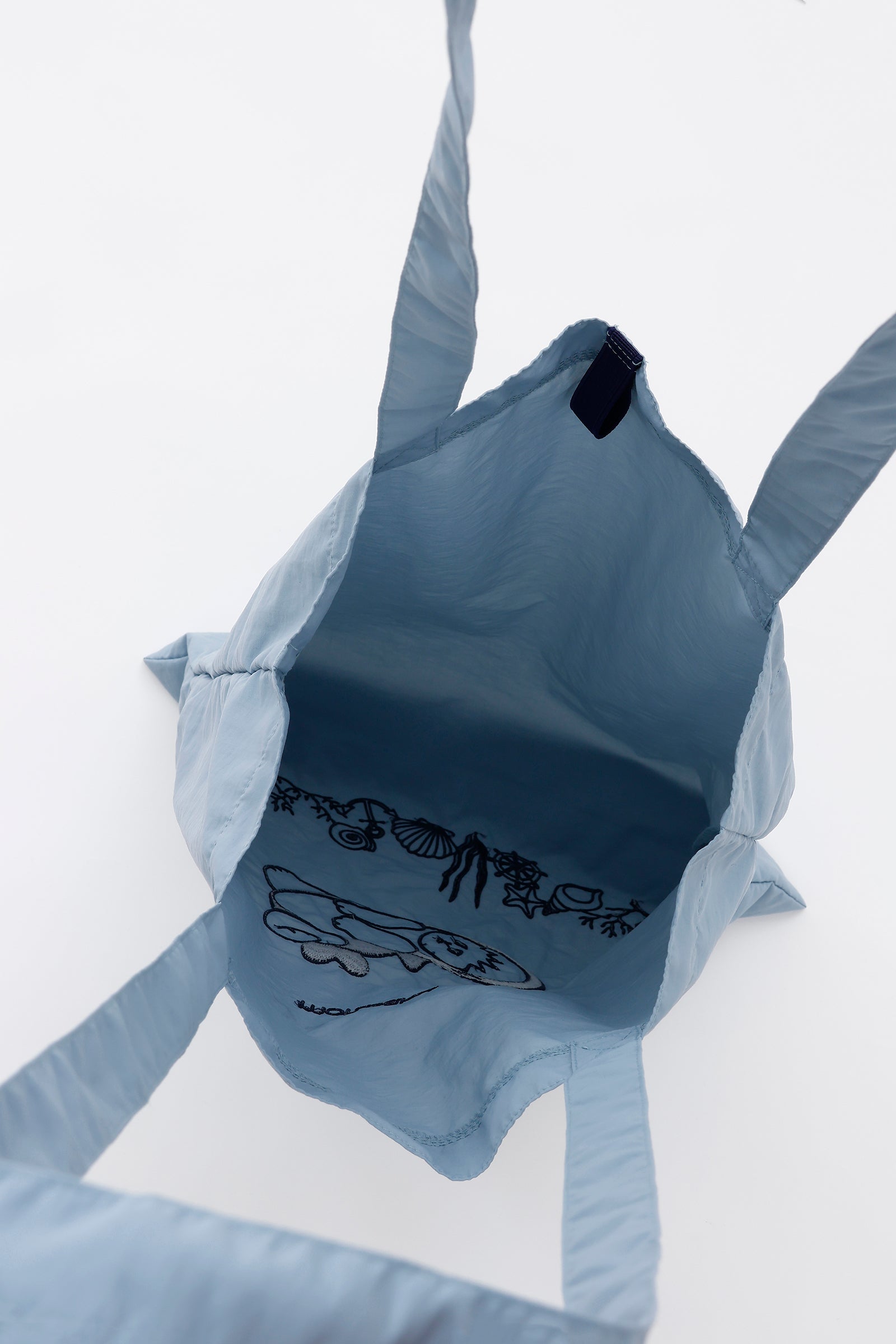 mofusand 刺繍トートバッグ サメにゃん ブルー