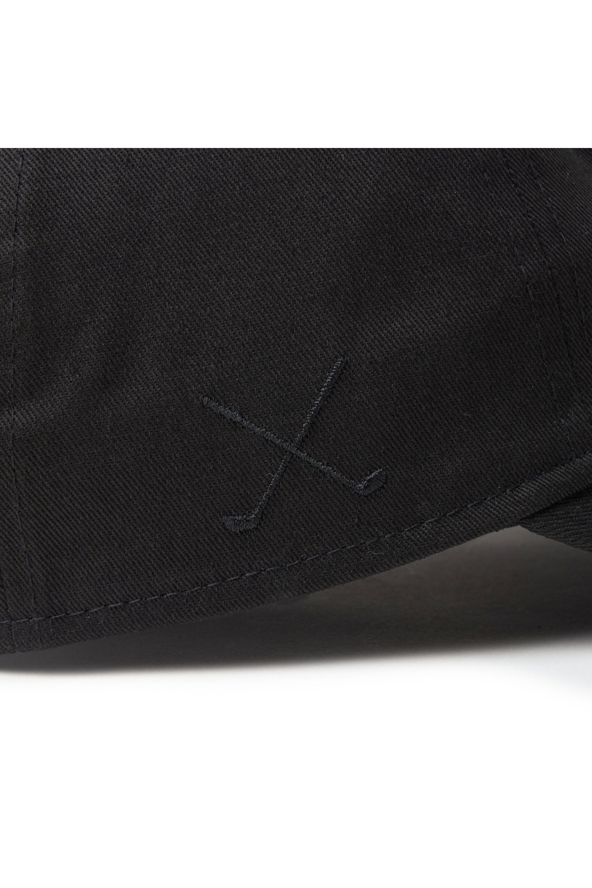 9TWENTY ロングバイザー ちいかわ / ちいかわ・ハチワレ・うさぎ ブラック | ゴルフ