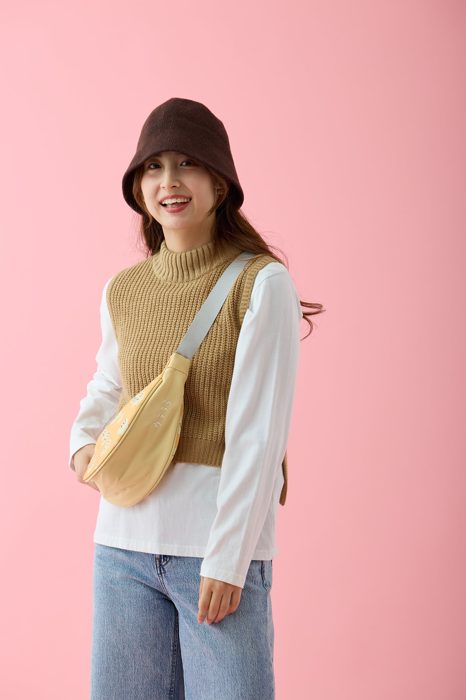 ちいかわ ショルダーバッグ うさぎ イエロー