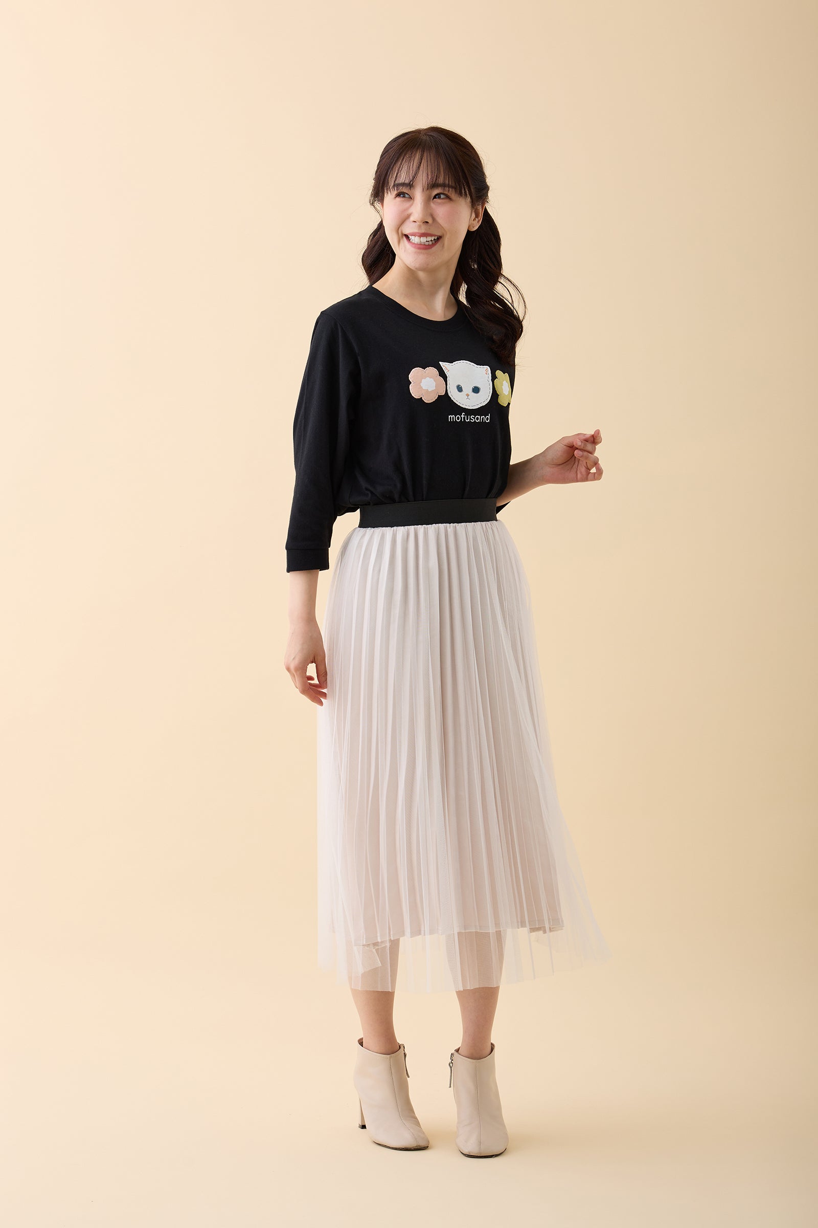 【Black Friday対象商品】mofusand 7分丈Tシャツ 白猫 ブラック