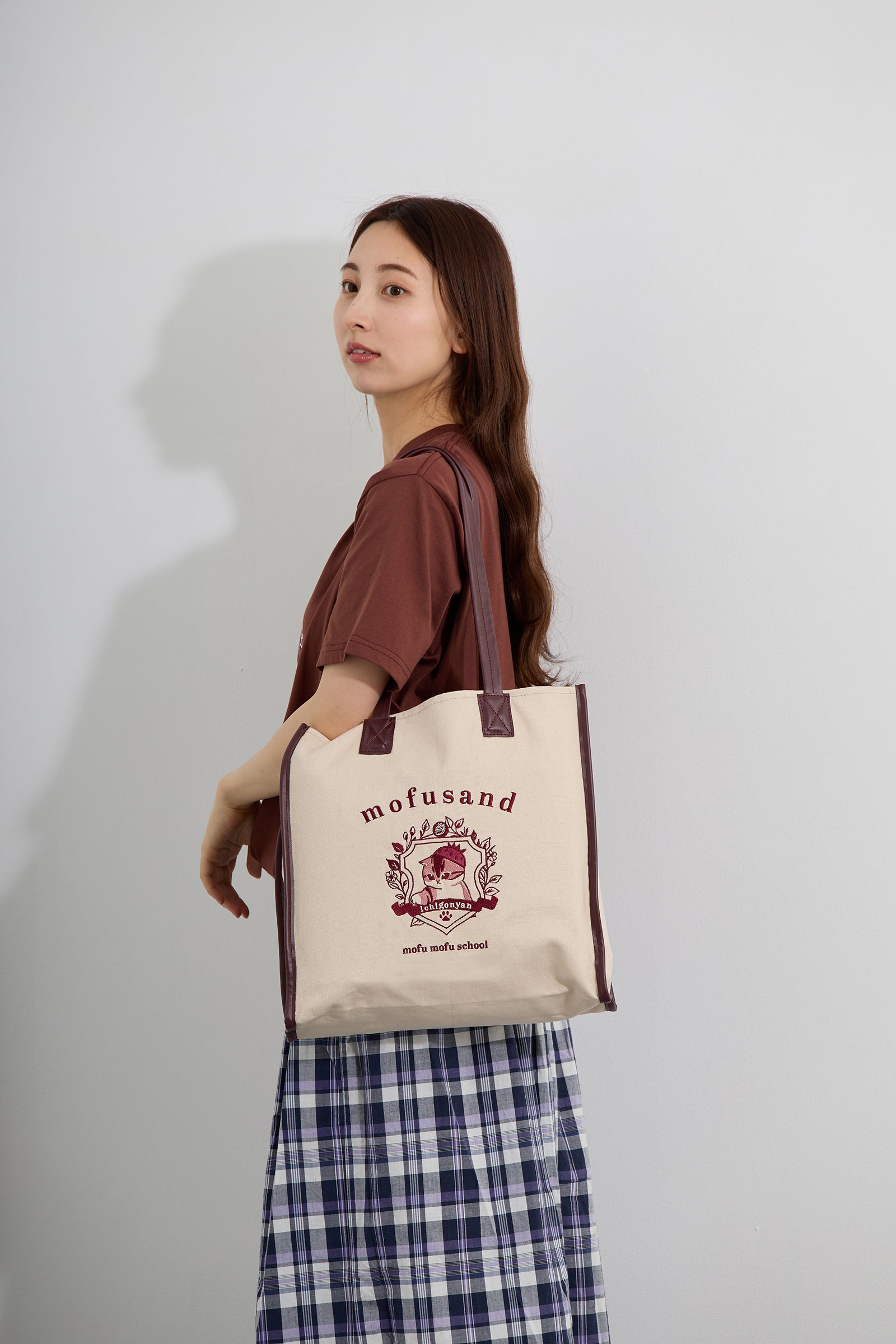 mofusand トートバッグ カレッジ風いちごにゃん ローズブラウン