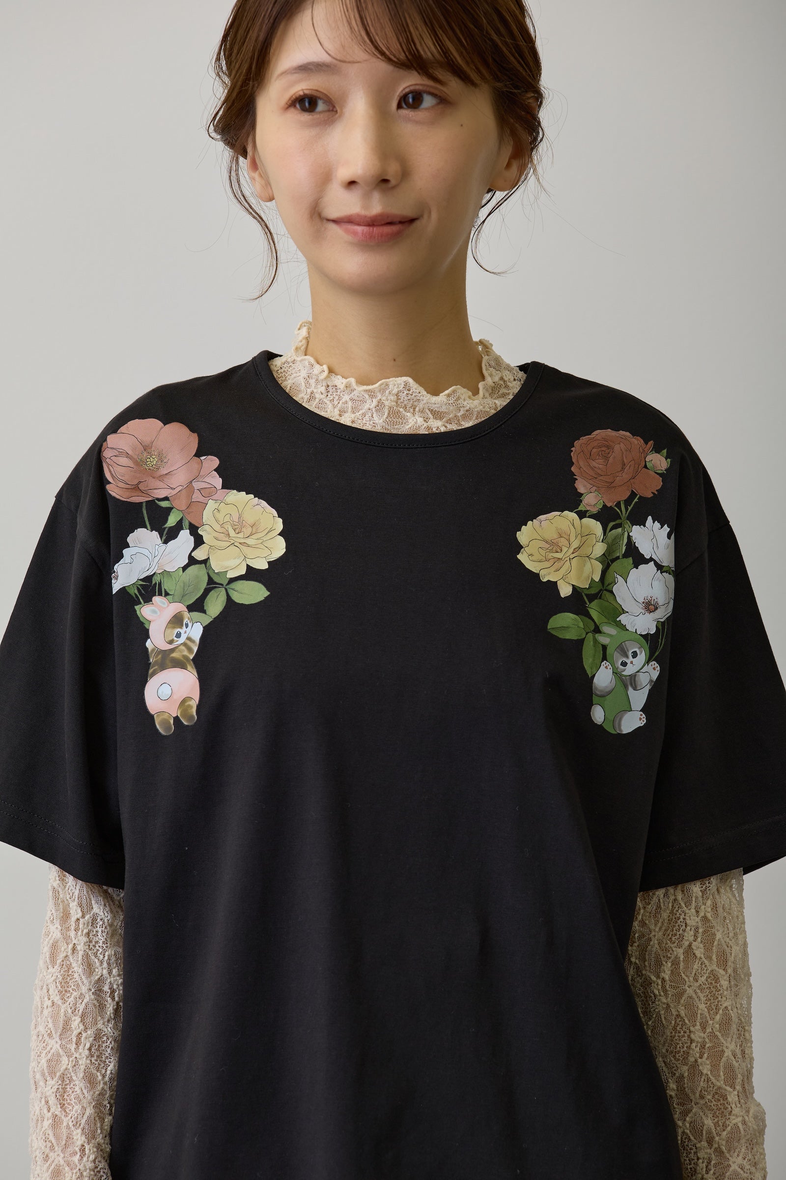 mofusand×日比谷花壇 Tシャツ レイフローラ ブラック