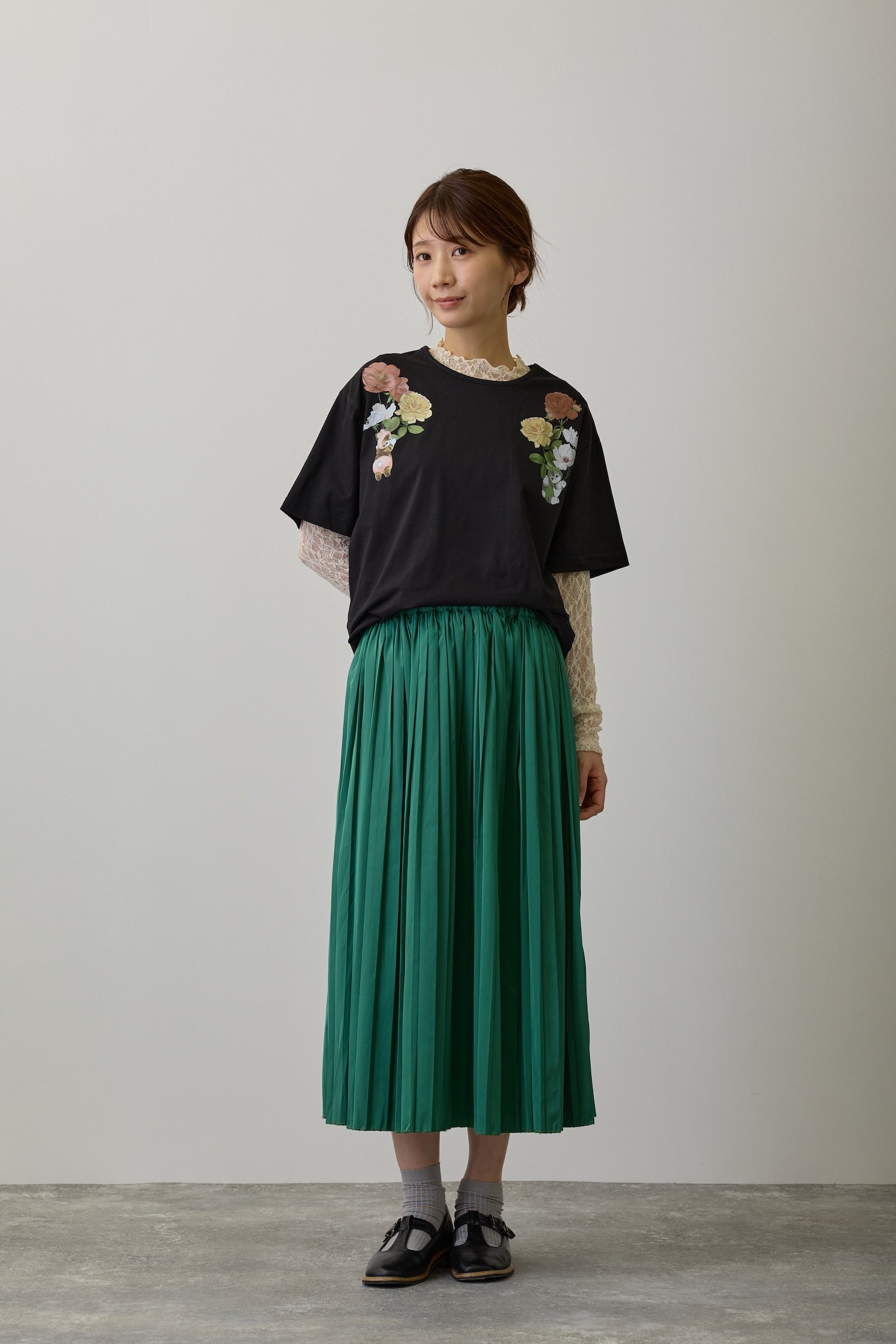 mofusand×日比谷花壇 Tシャツ レイフローラ ブラック