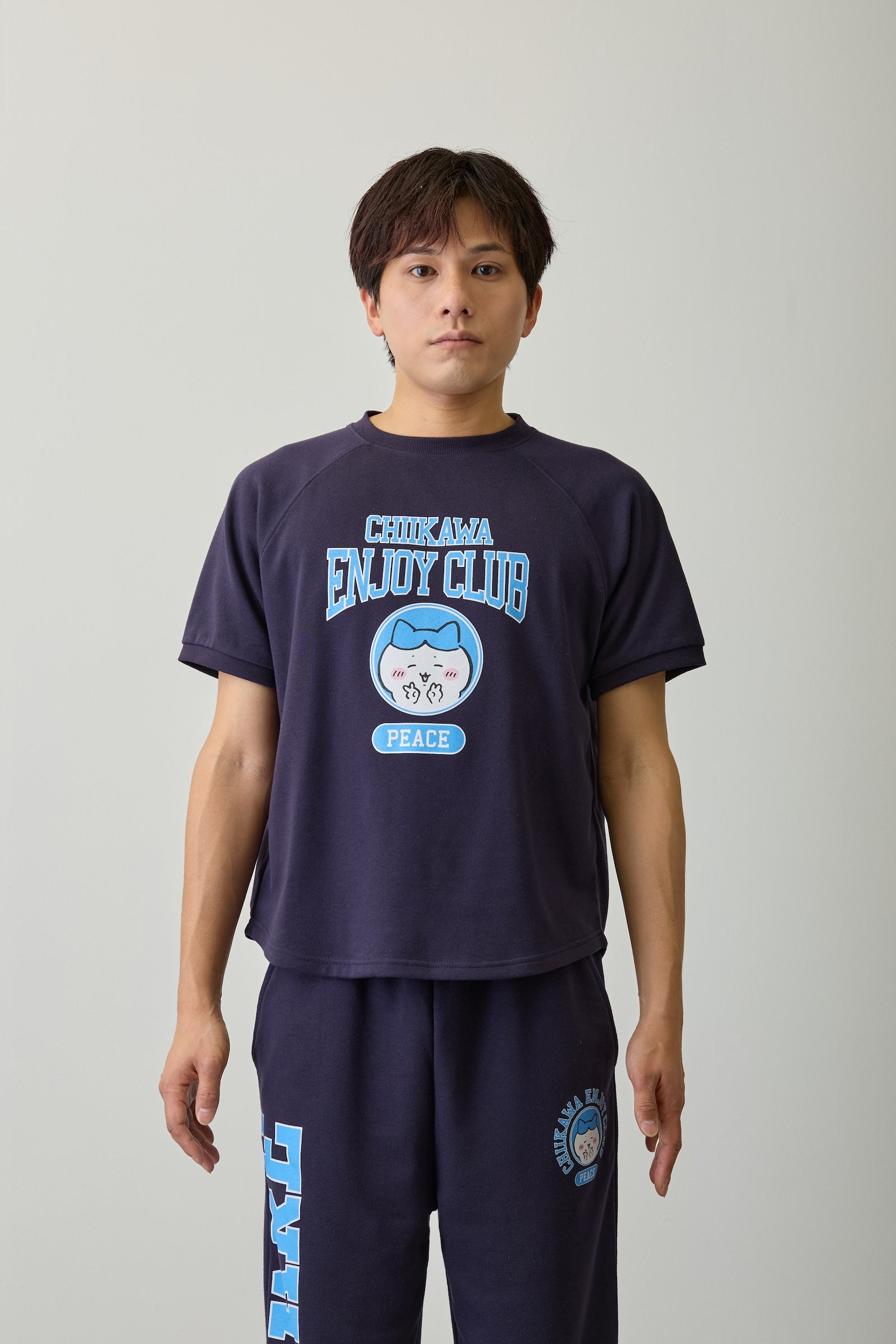 ちいかわ Tシャツ ピース ハチワレ ネイビー