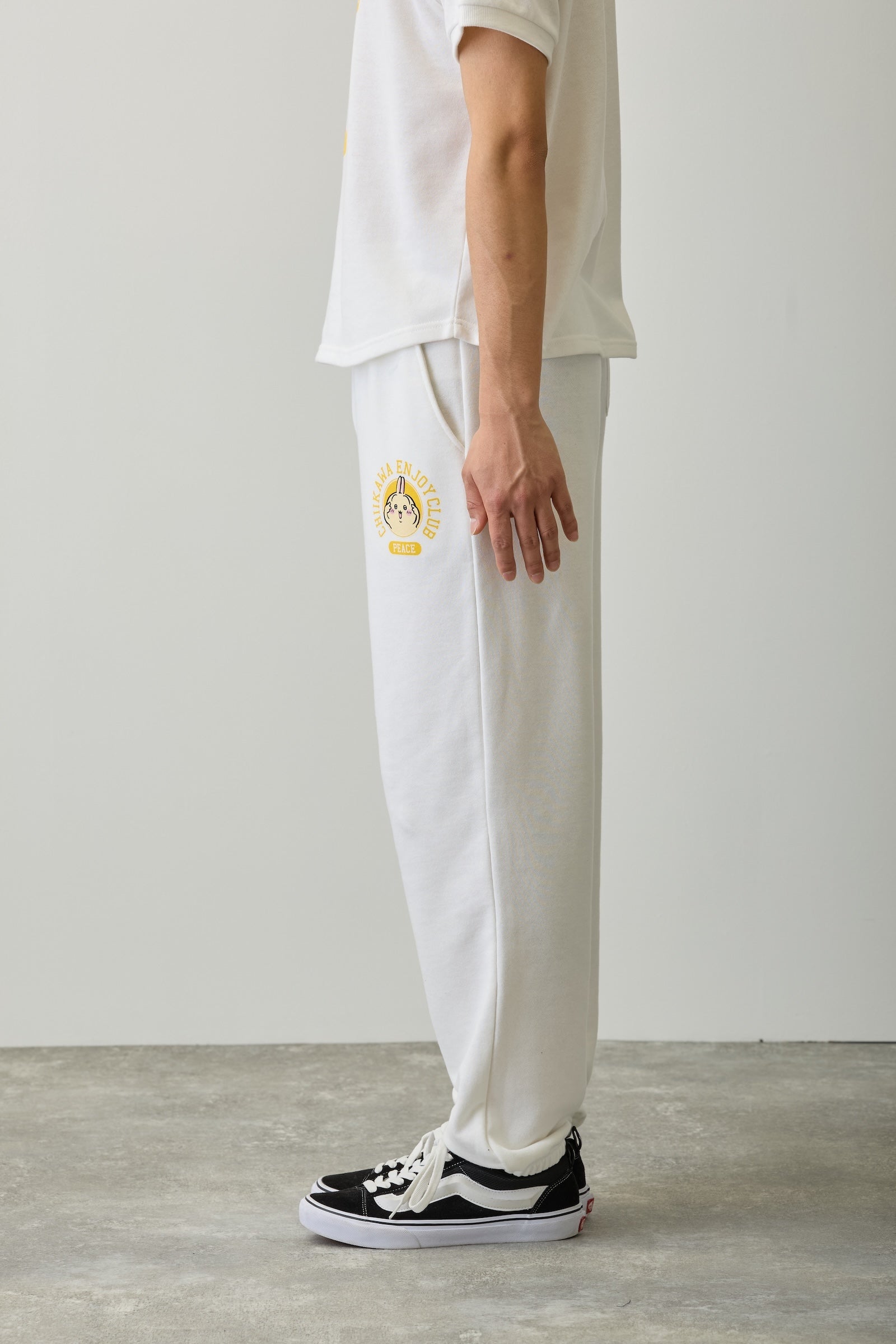 ちいかわ スウェットパンツ ピース うさぎ ホワイト