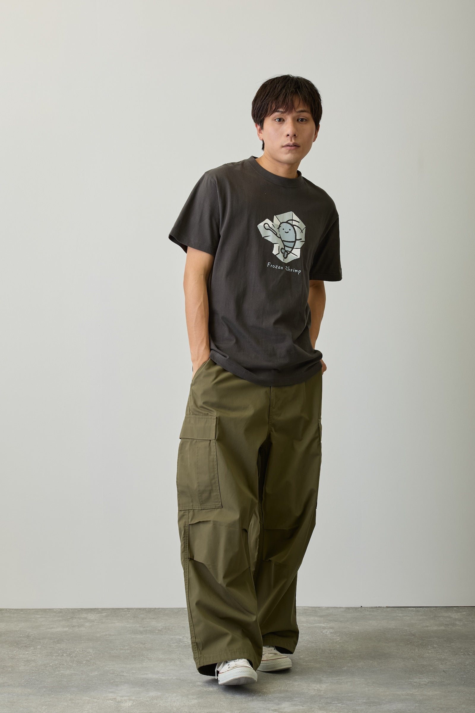 ホワイトタイガーとブラックタイガー Tシャツ 冷凍えび スミ