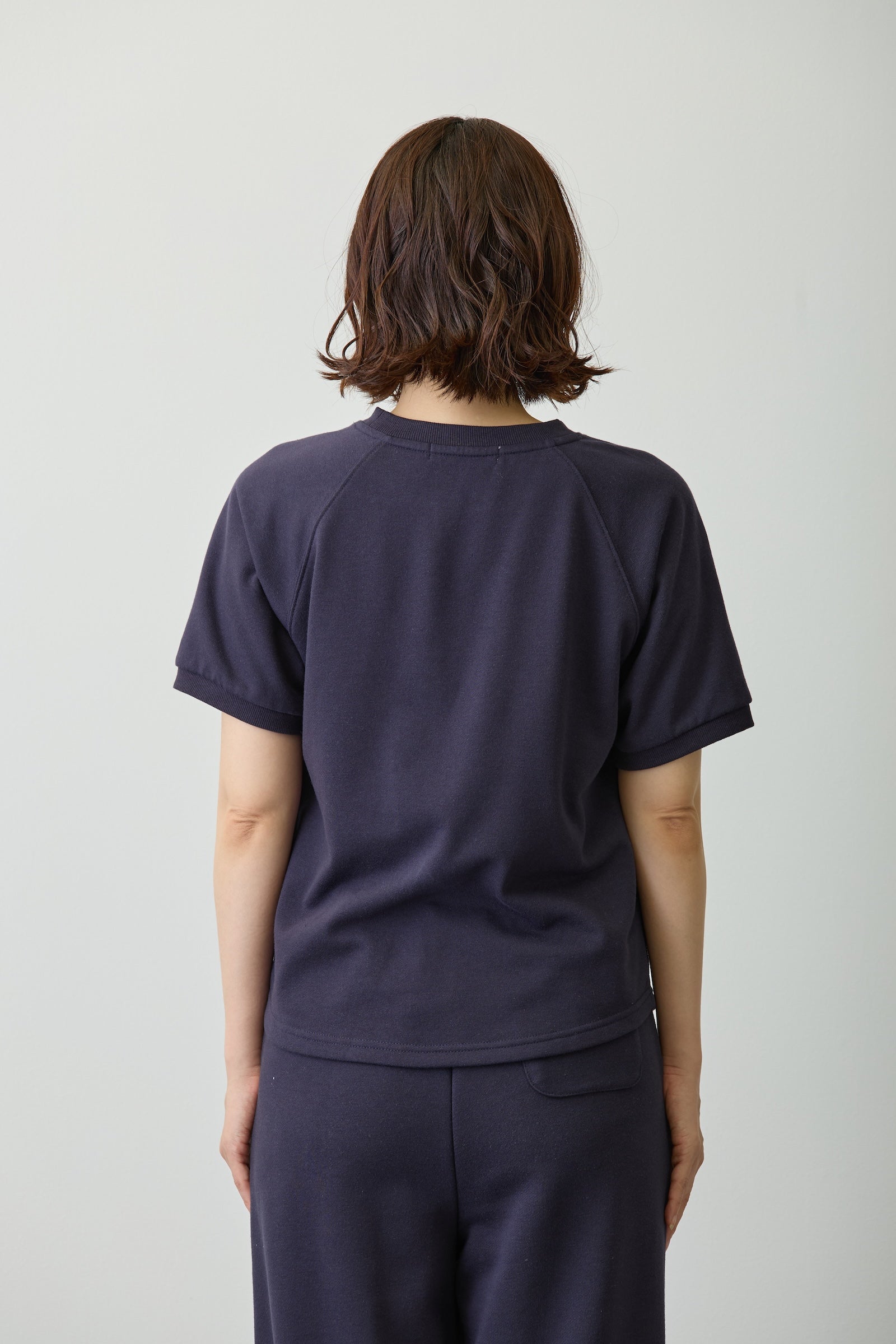 ちいかわ Tシャツ ピース ハチワレ ネイビー