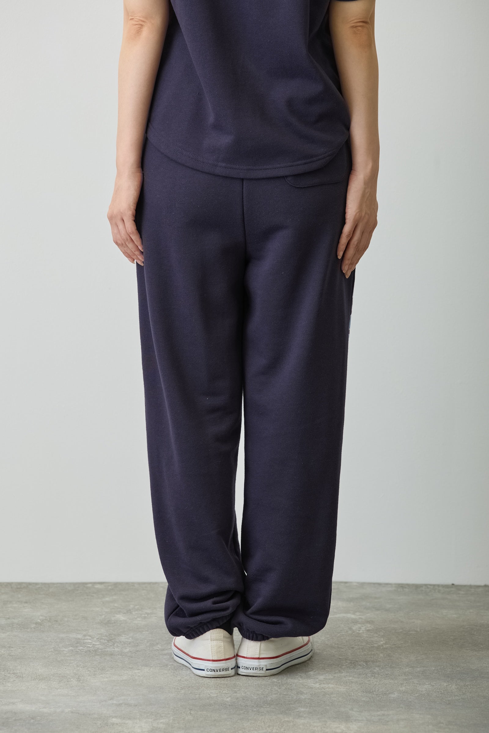 ちいかわ スウェットパンツ ピース ハチワレ ネイビー