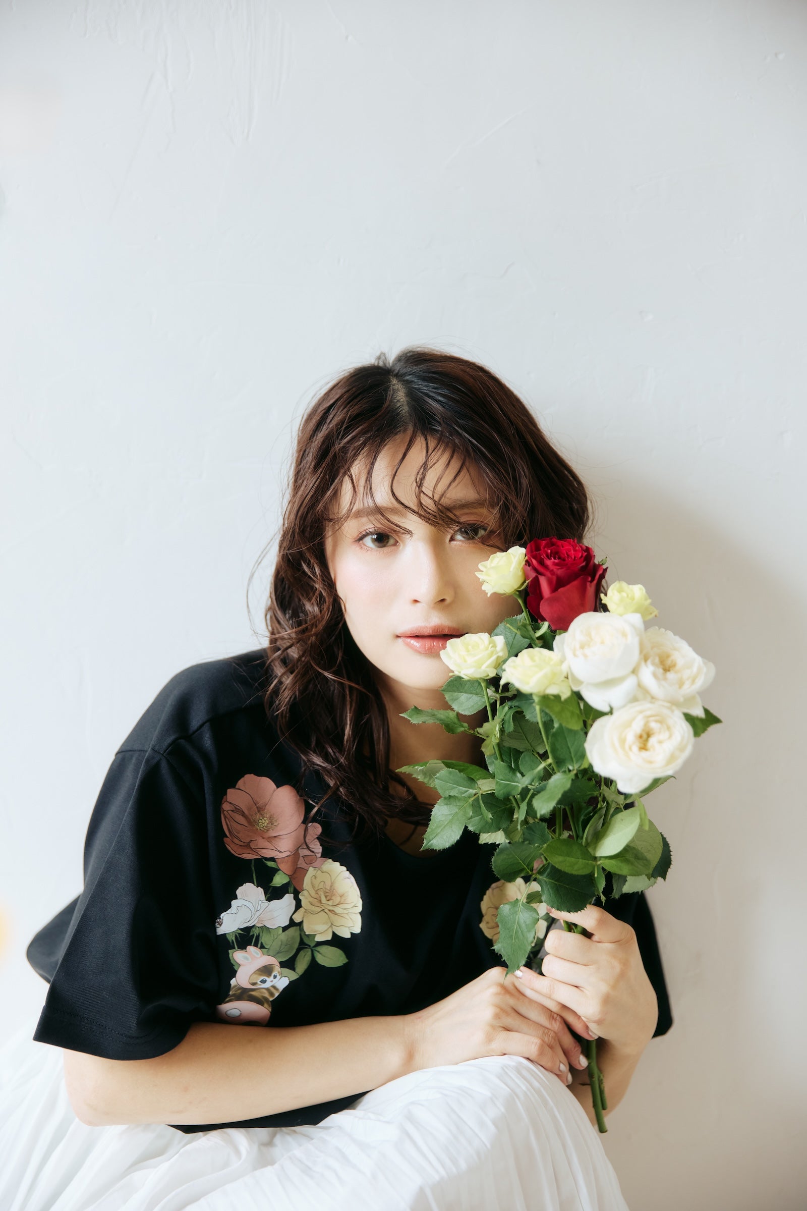 mofusand×日比谷花壇 Tシャツ レイフローラ ブラック