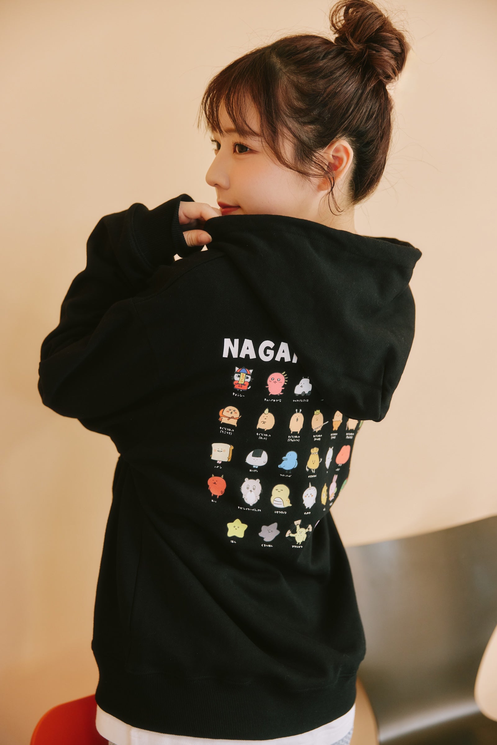 ナガノキャラクターズ ZIPパーカー 集合 ブラック