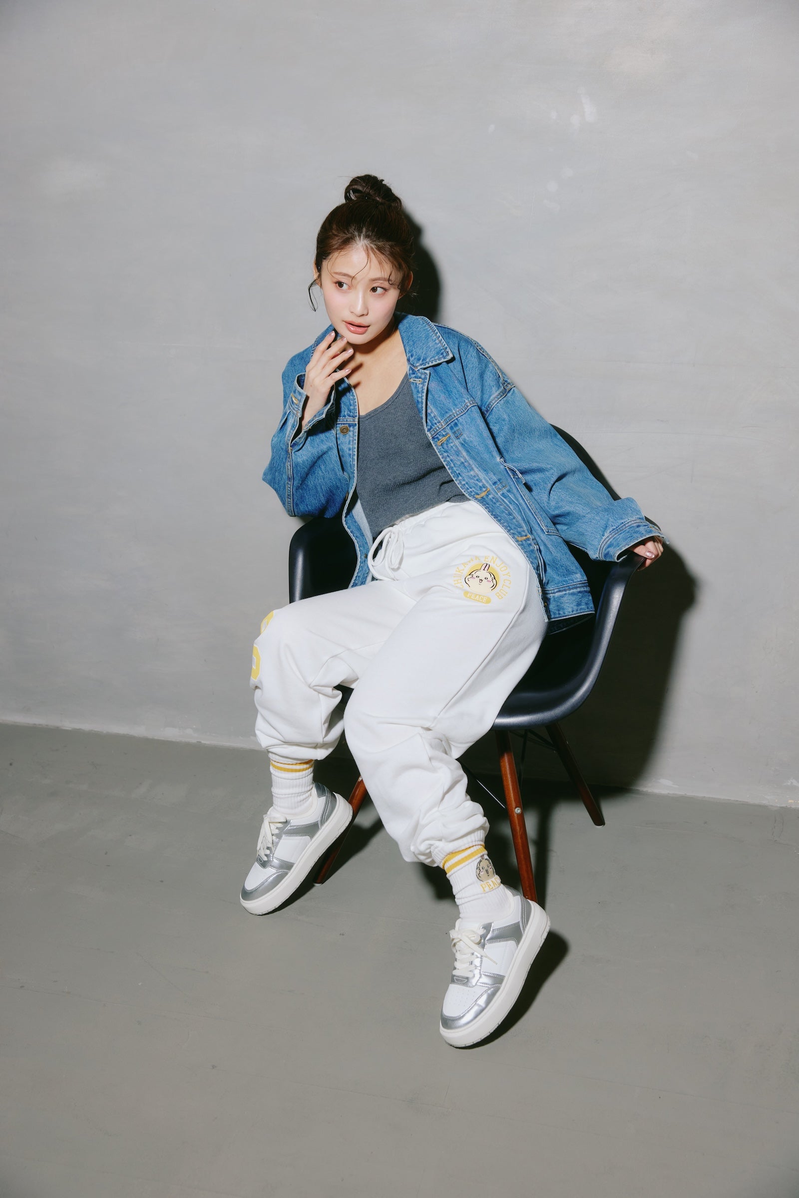 ちいかわ スウェットパンツ ピース うさぎ ホワイト