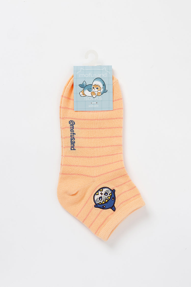 【Black Friday対象商品】mofusand クルーソックス ワンポイント刺繍 サメ アプリコット 23~25cm