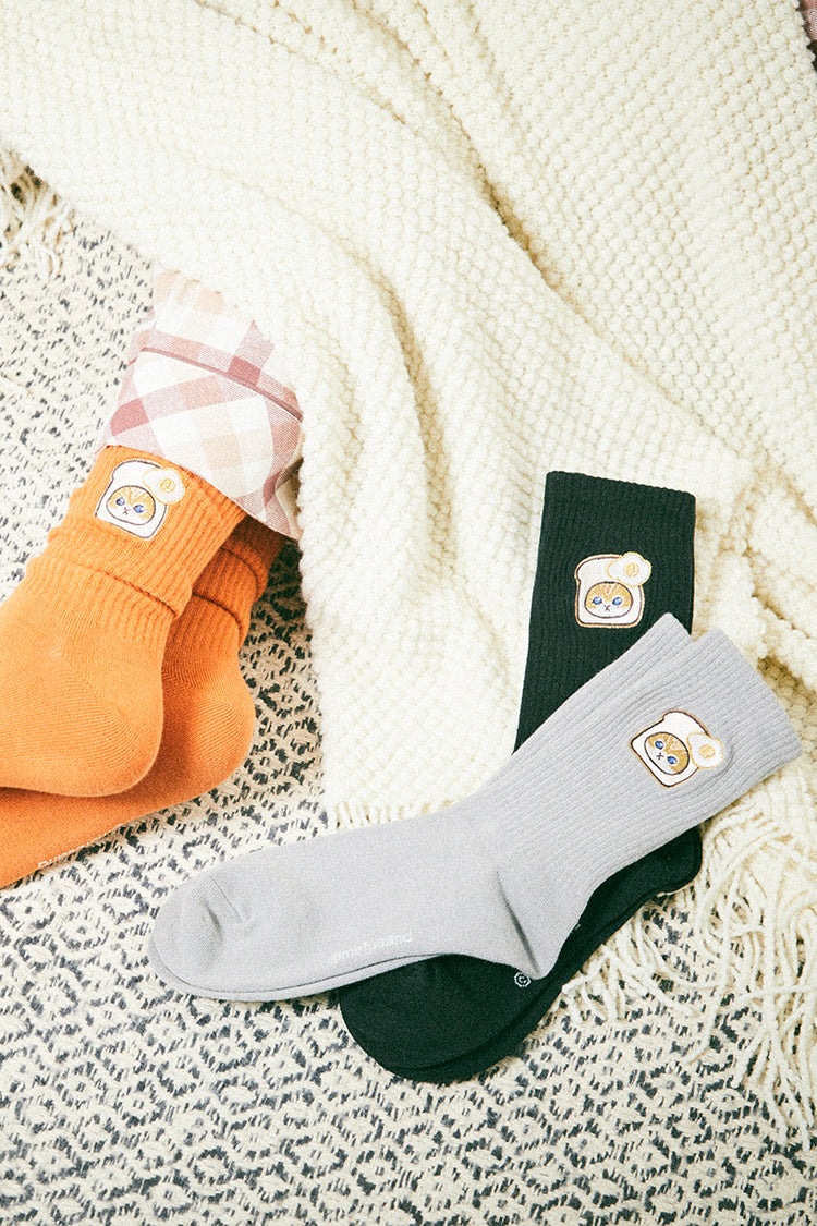 【Black Friday対象商品】mofusand クルーソックス ワンポイント刺繍 食パン ライトグレー 23~25cm