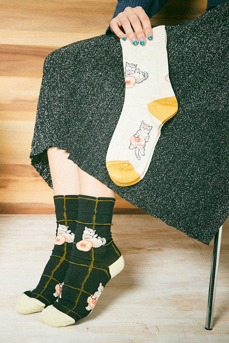 mofusand クルーソックス 目玉焼き総柄 オフホワイト 23~25cm