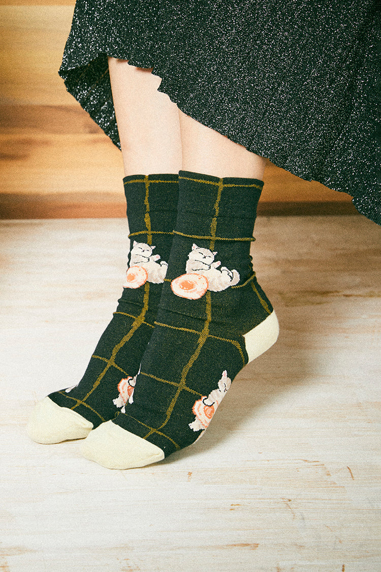 mofusand クルーソックス 目玉焼き総柄 ブラック 23~25cm