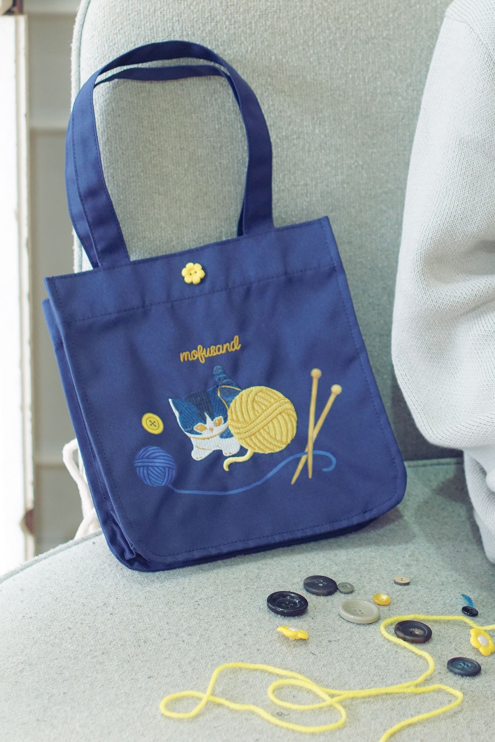 mofusand ランチトートバッグ 毛糸玉 じゃれにゃん ネイビー