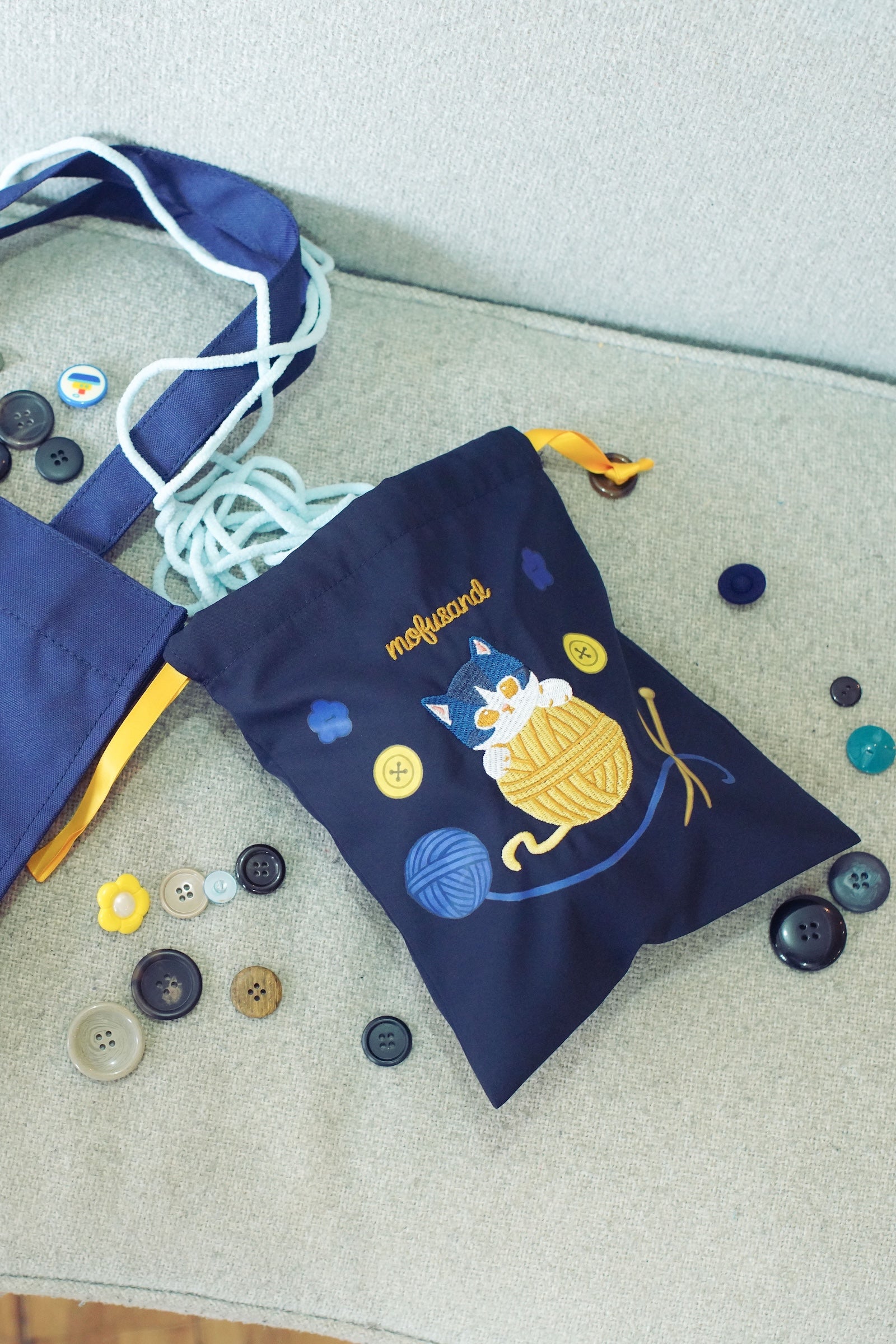 mofusand 巾着 毛糸玉 だっこにゃん ネイビー