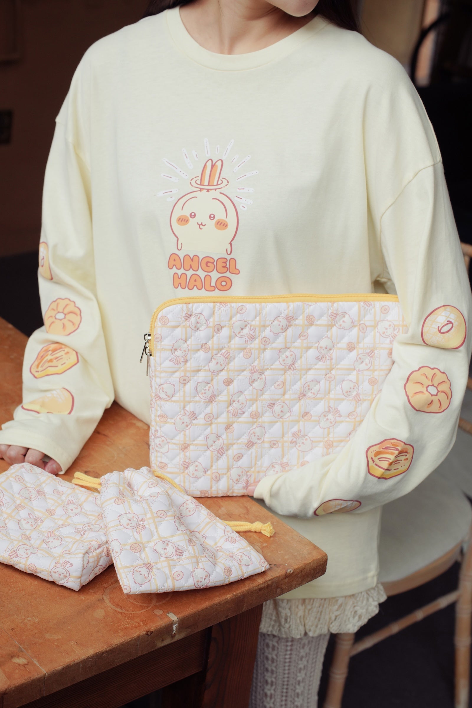 ちいかわ 長袖Tシャツ ドーナッツ イエローベージュ