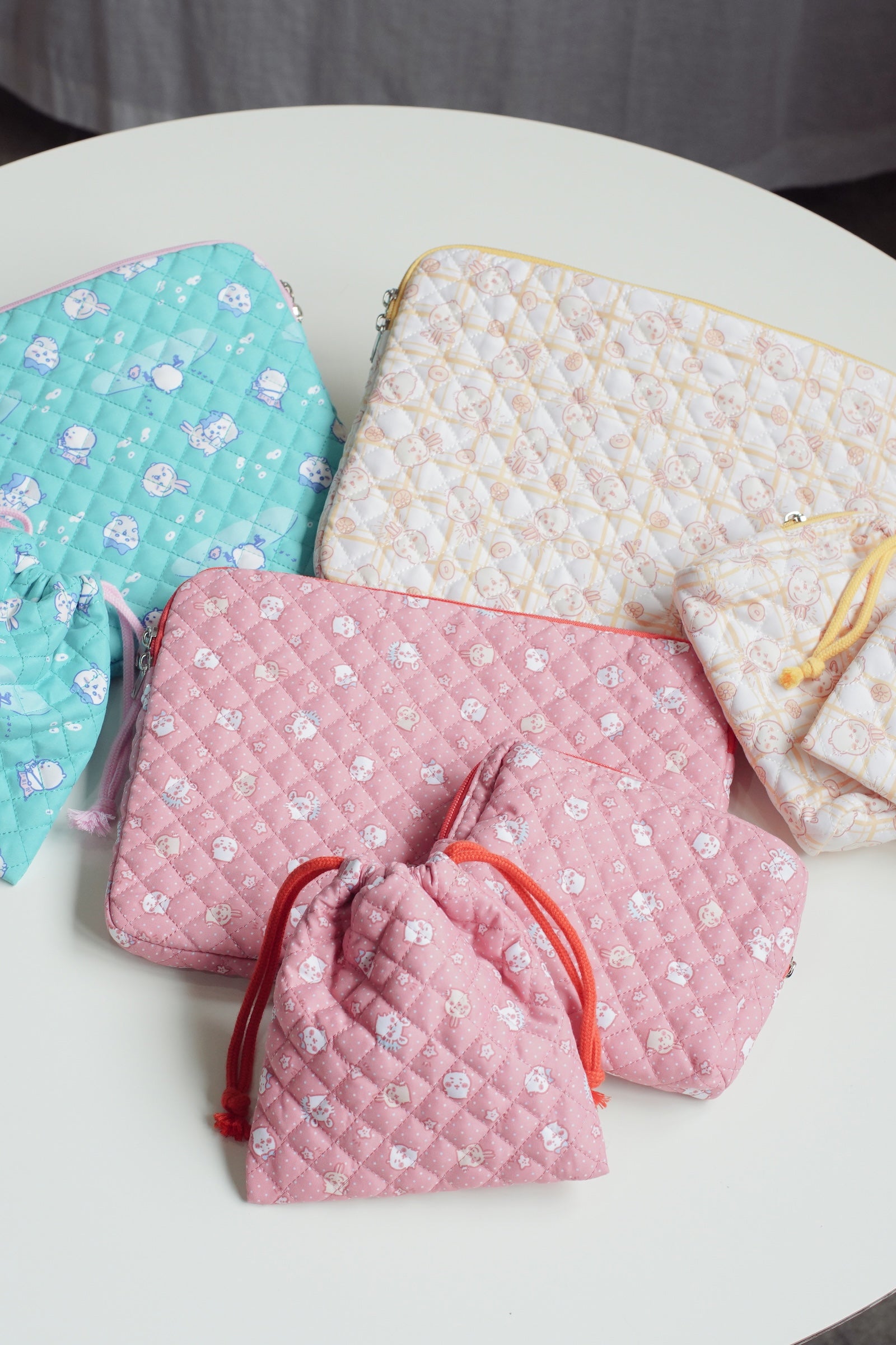 ちいかわ マルチケース 小さいの レッド
