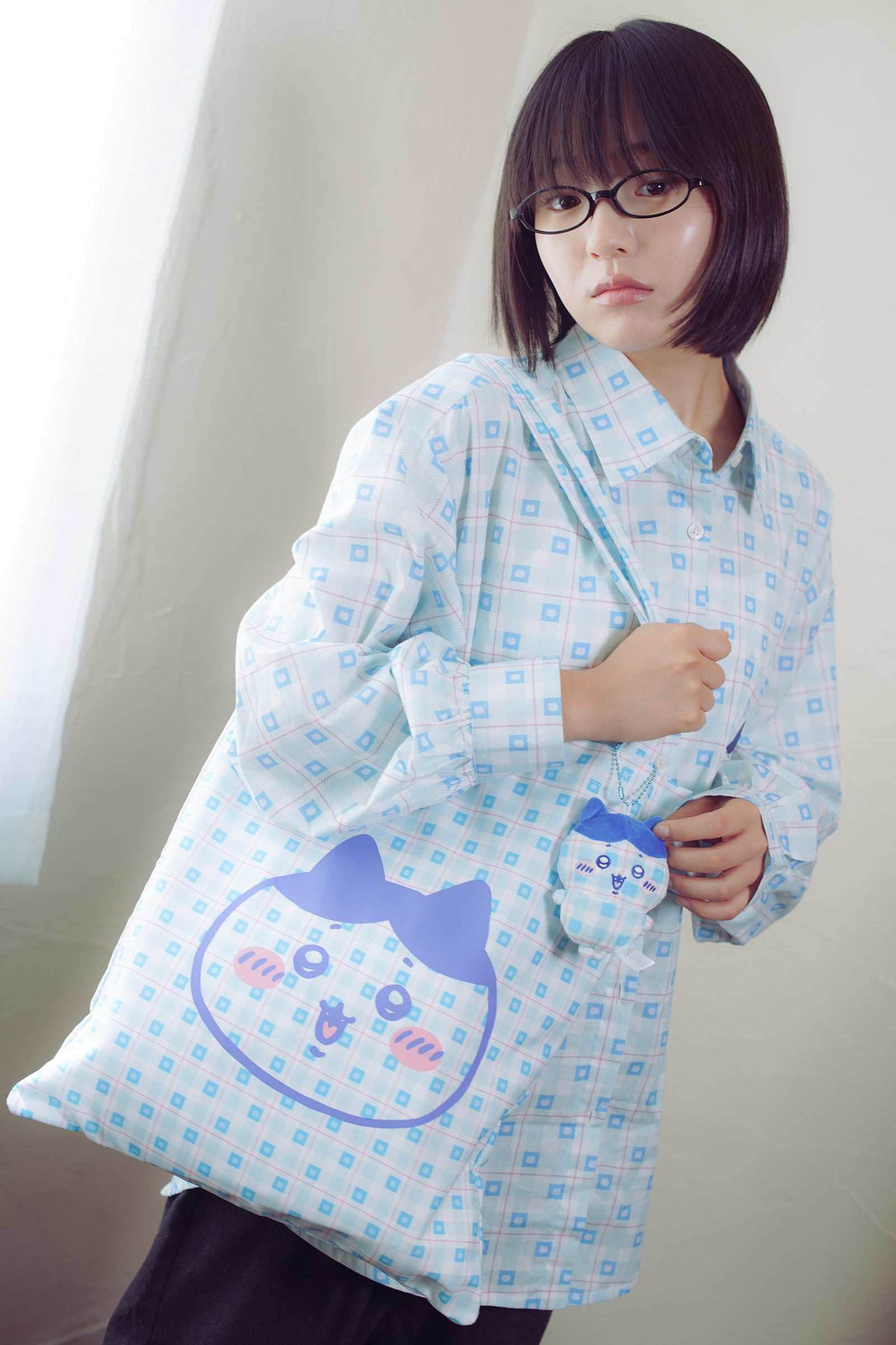 ちいかわ チェックシリーズ トートバッグ(チャーム付き) ハチワレ ブルー