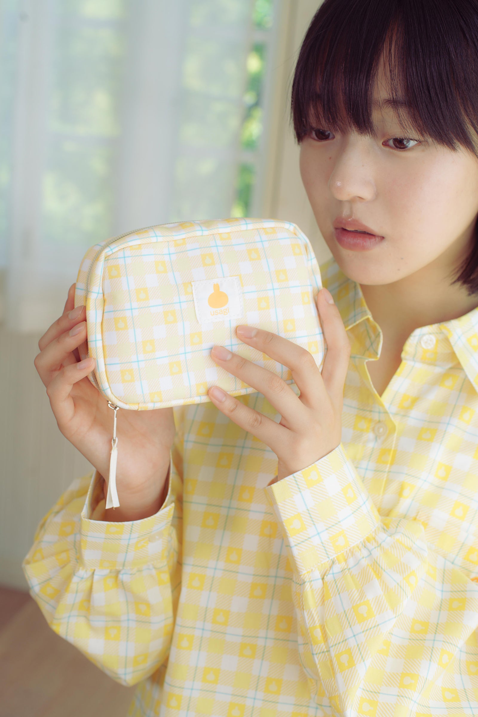 ちいかわ チェックシリーズ ポーチ うさぎ イエロー