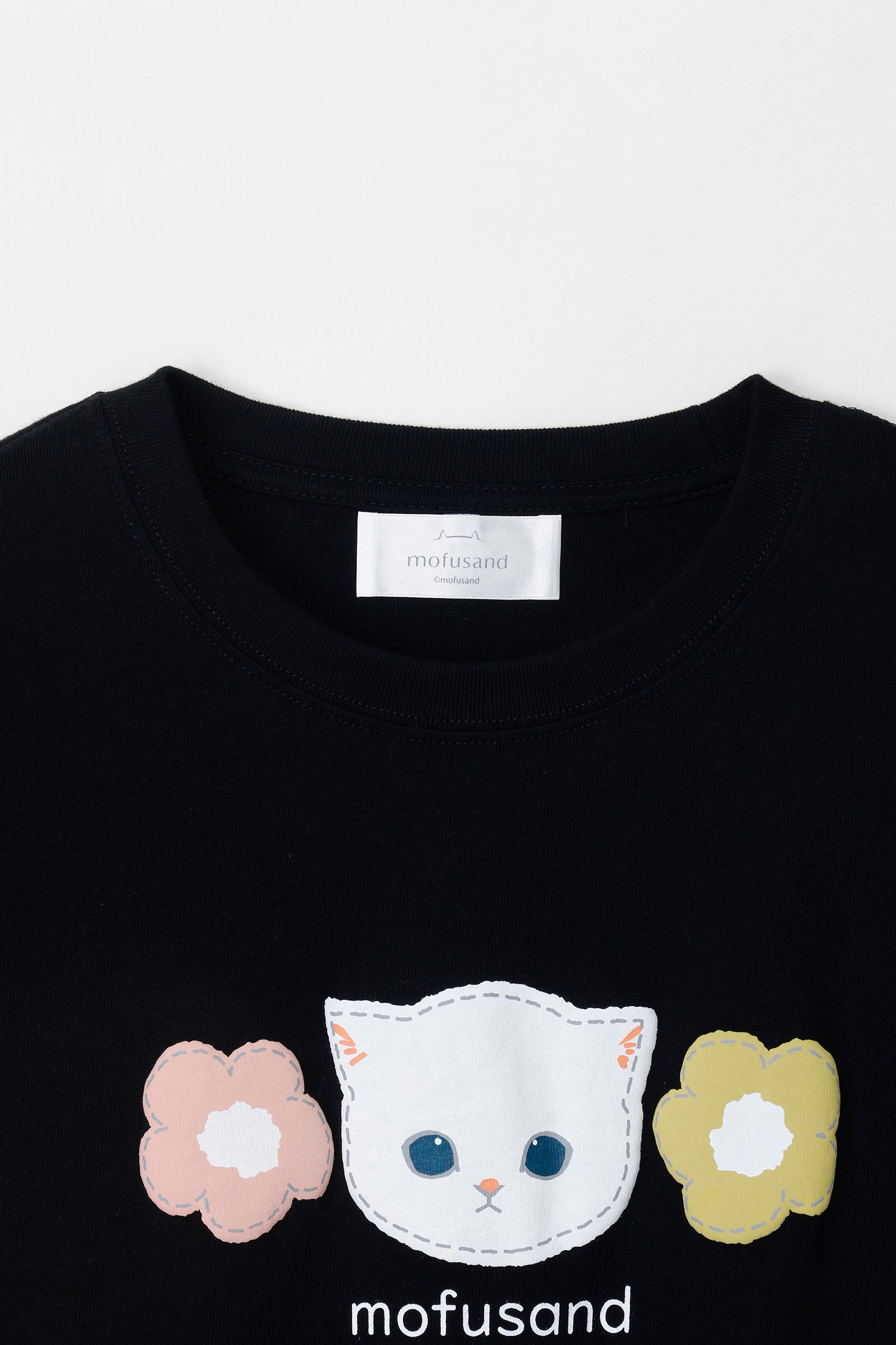 【Black Friday対象商品】mofusand 7分丈Tシャツ 白猫 ブラック