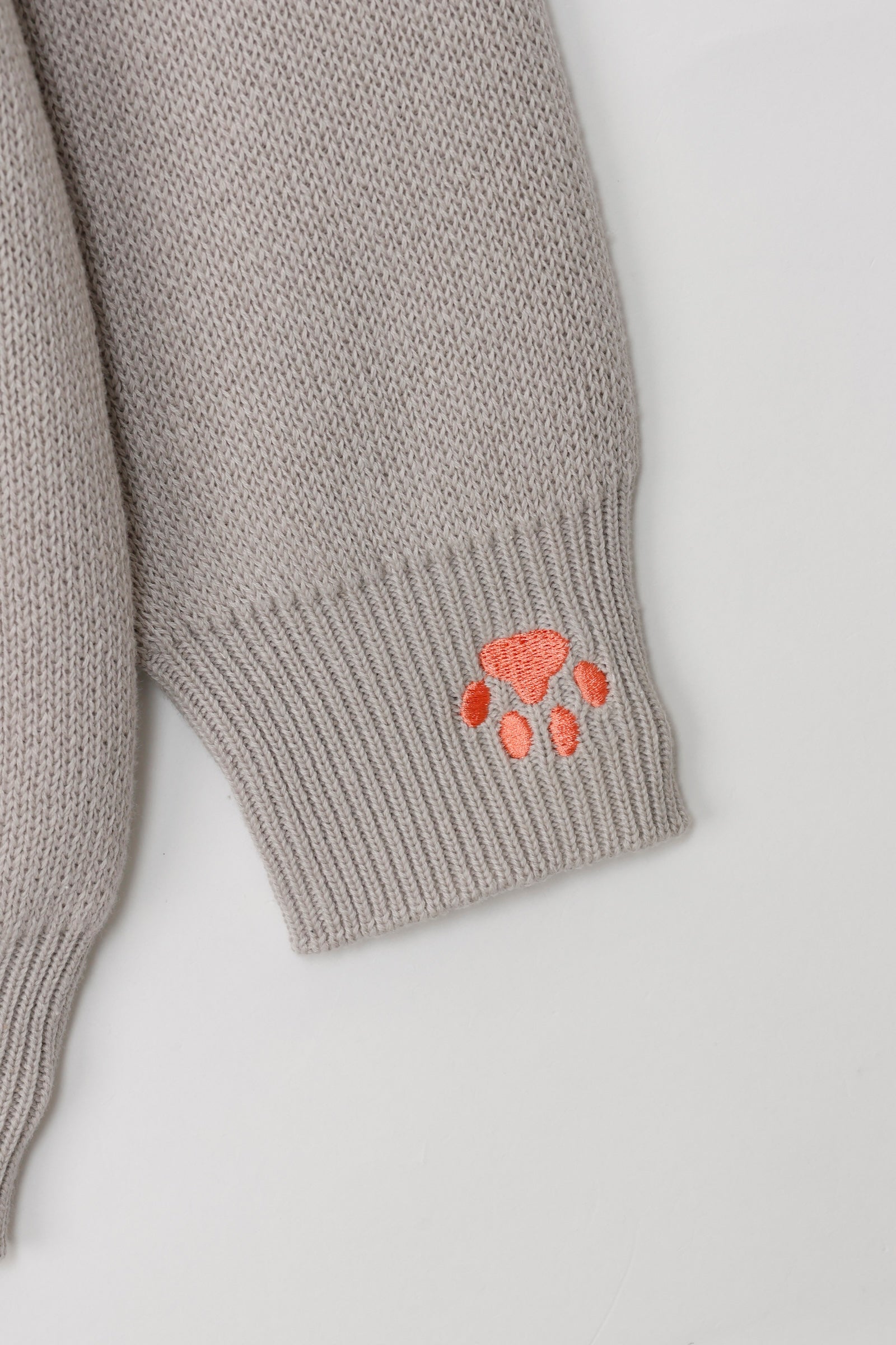 mofusand セーター 毛糸玉 ぐるぐるにゃん グレー