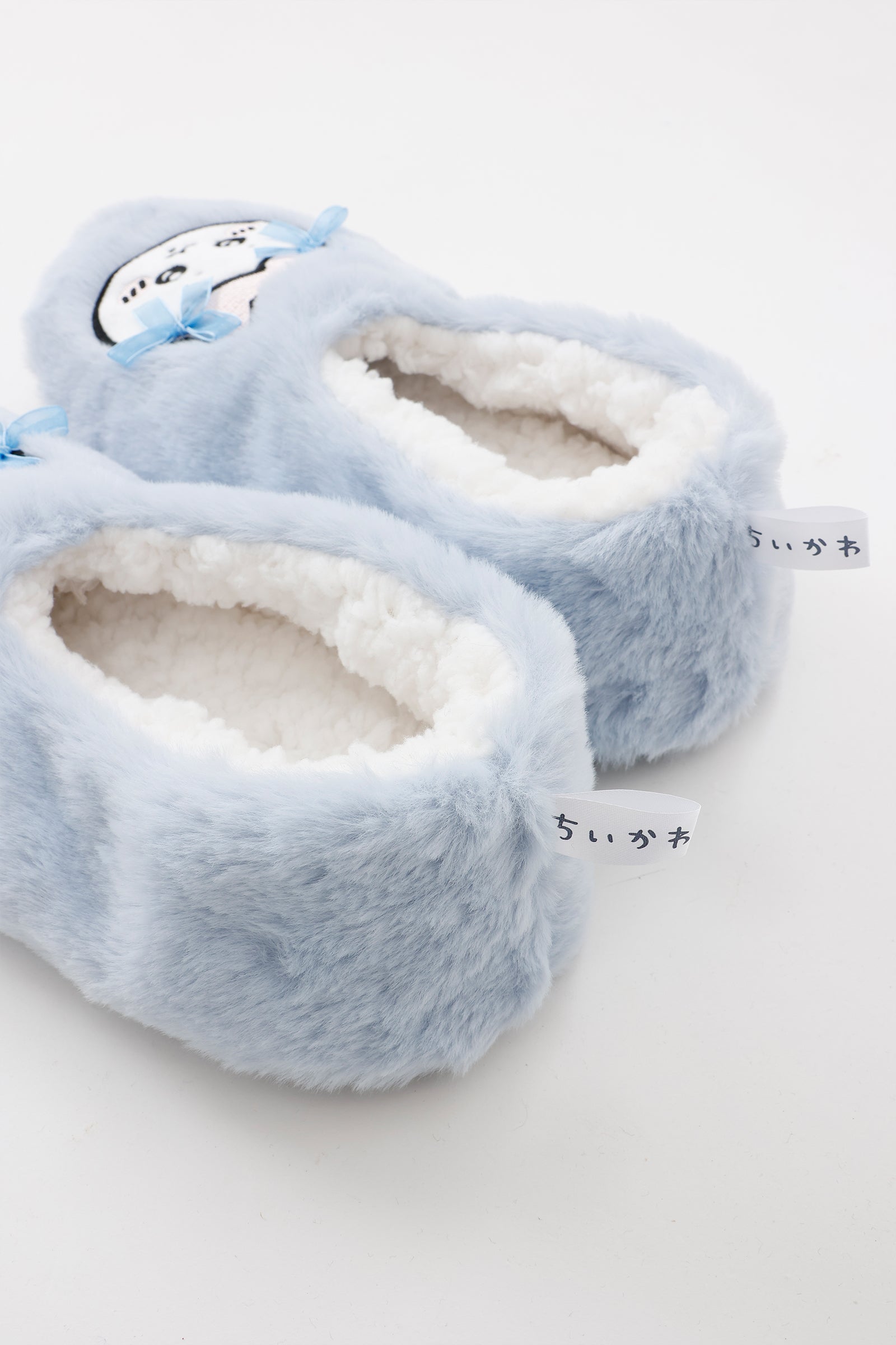 ちいかわ ルームシューズ ハチワレリボン サックス