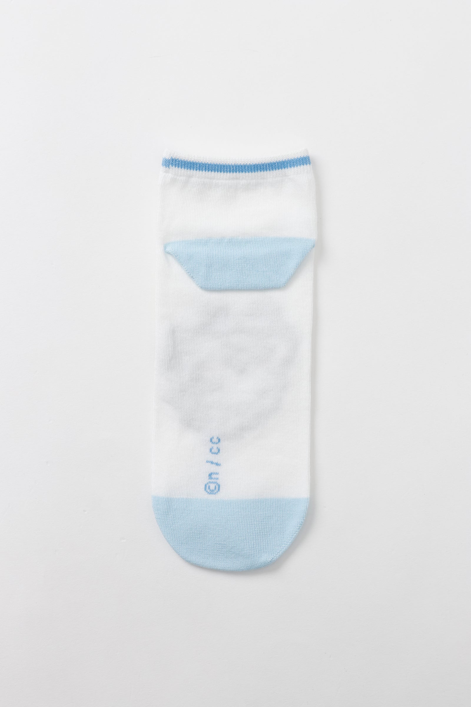 ちいかわ クルーソックス ハチワレトイレ サックス