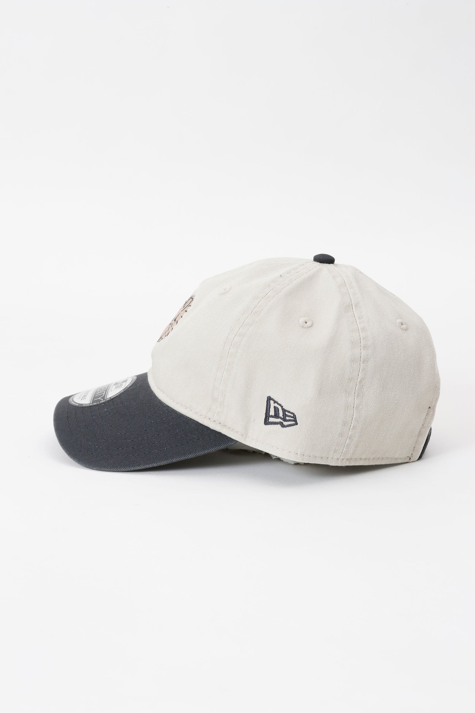 NEW ERA 9TWENTY モモンガ 帽子 Talking Heads NEW ERA® 9TWENTY™ モモンガ STONE / STEEL CLOUDS