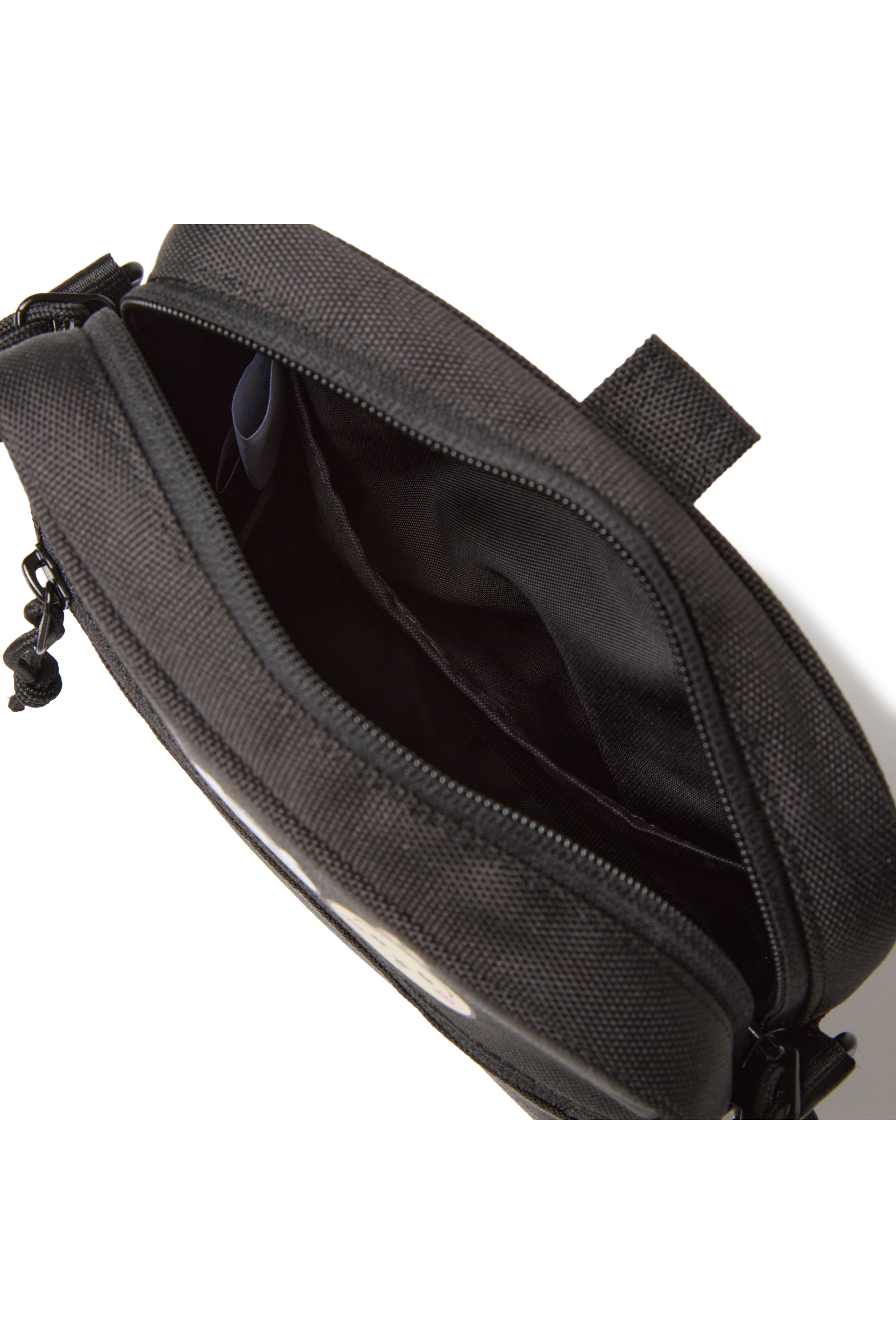 スクエアショルダーポーチ 1.5L ちいかわ / ちいかわ・ハチワレ・うさぎ ブラック