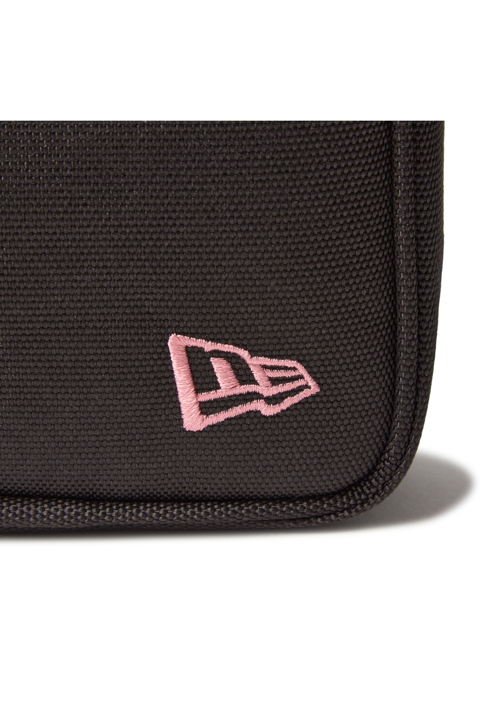 スクエアショルダーポーチ 1.5L ちいかわ / ちいかわ・ハチワレ・うさぎ ブラック