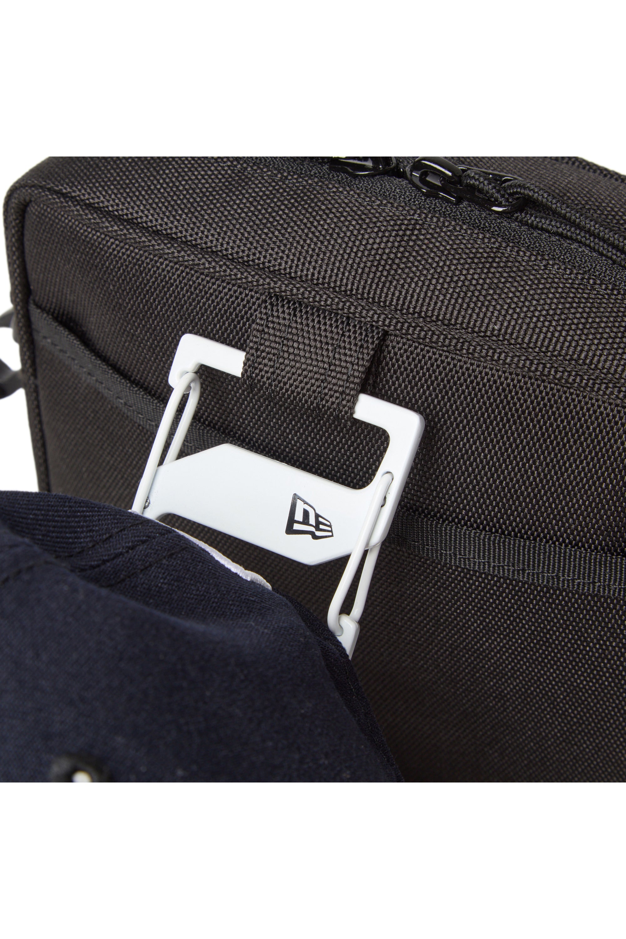 スクエアショルダーポーチ 1.5L ちいかわ / ちいかわ・ハチワレ・うさぎ ブラック