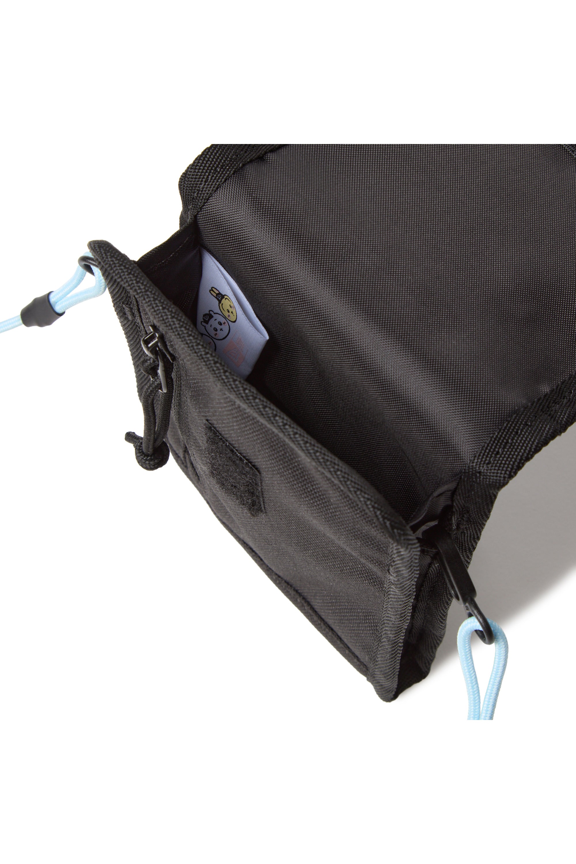 スクエアネックポーチ 0.5L ちいかわ / ちいかわ・ハチワレ・うさぎ ブラック