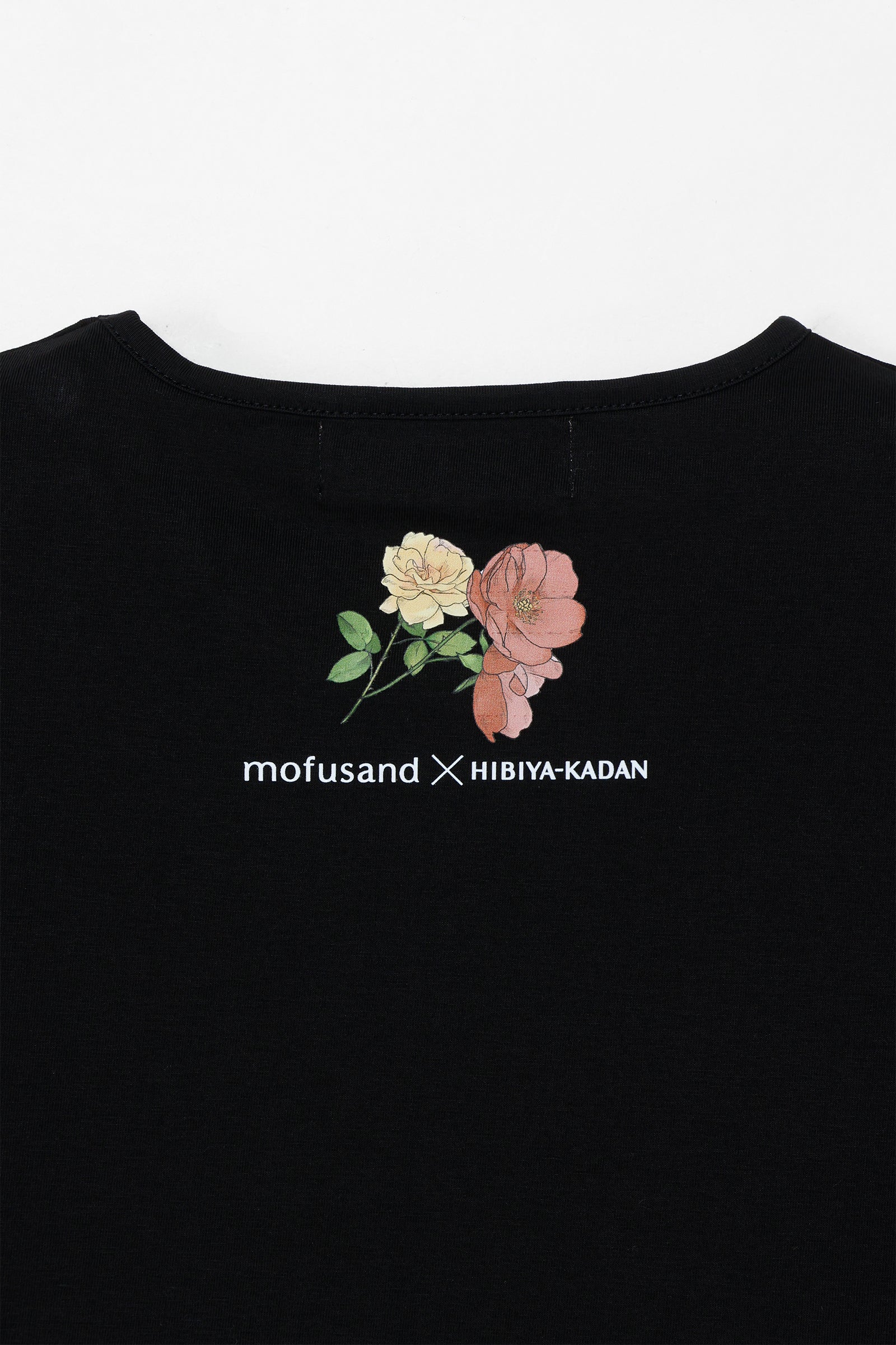 mofusand×日比谷花壇 Tシャツ レイフローラ ブラック