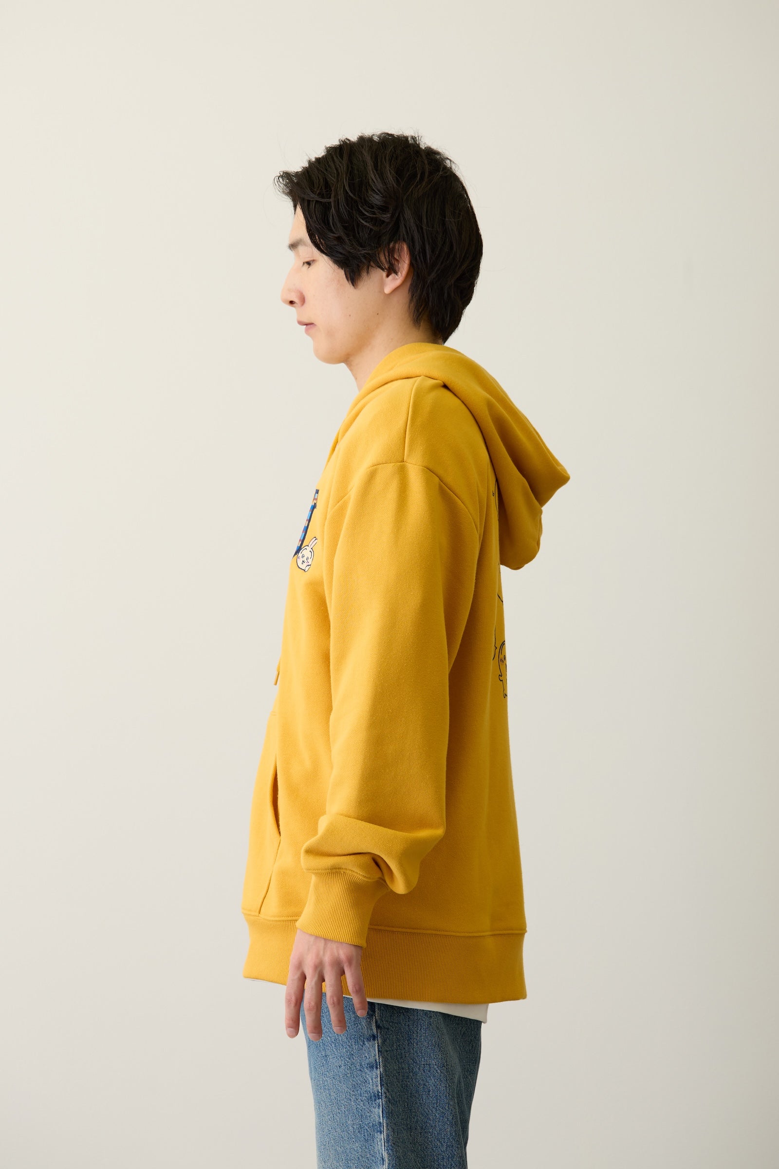 ちいかわ ZIPパーカー GO MY WAY イエロー