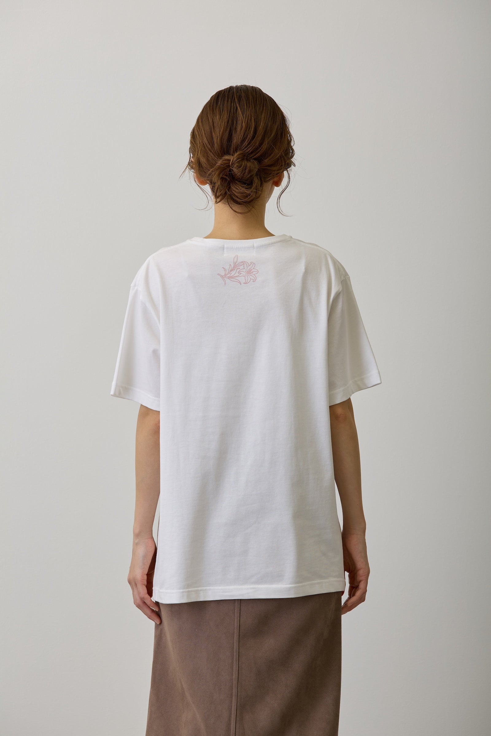 mofusand   Tシャツ アールヌーヴォー風 リリー ホワイト