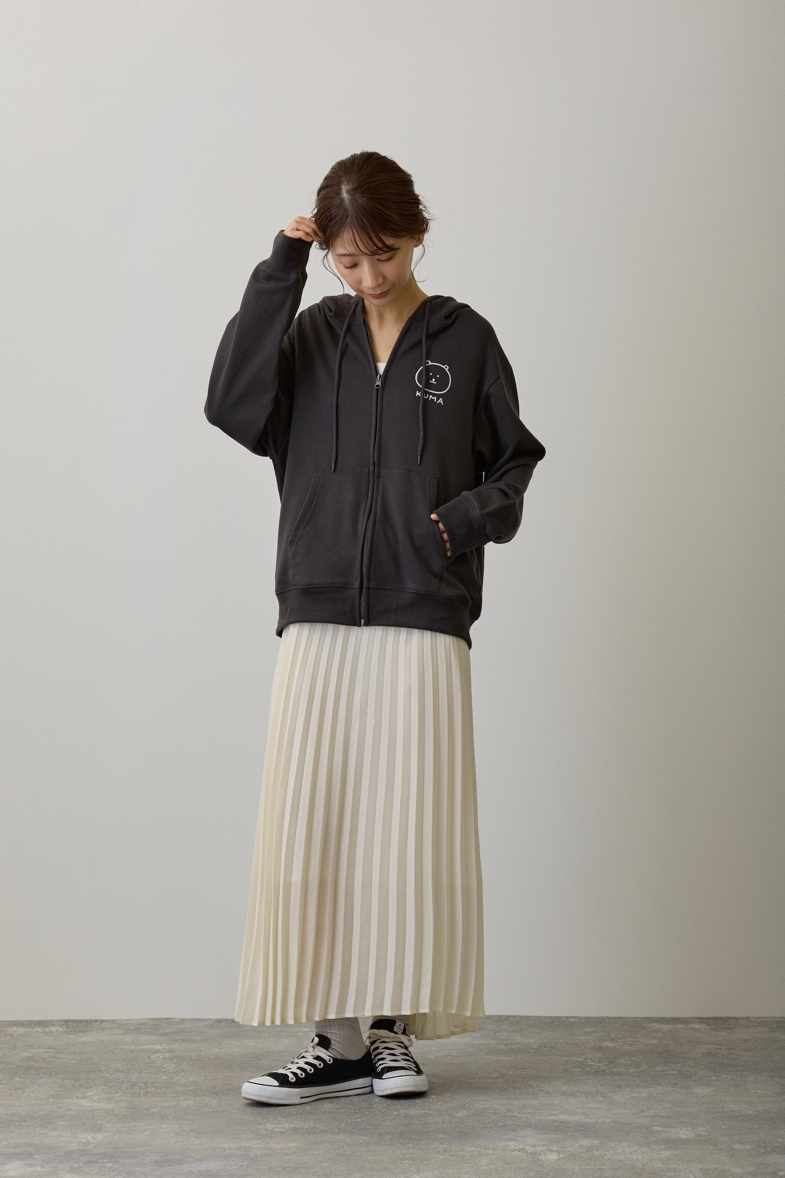 ナガノキャラクターズ ZIPパーカー ローリングくま スミ