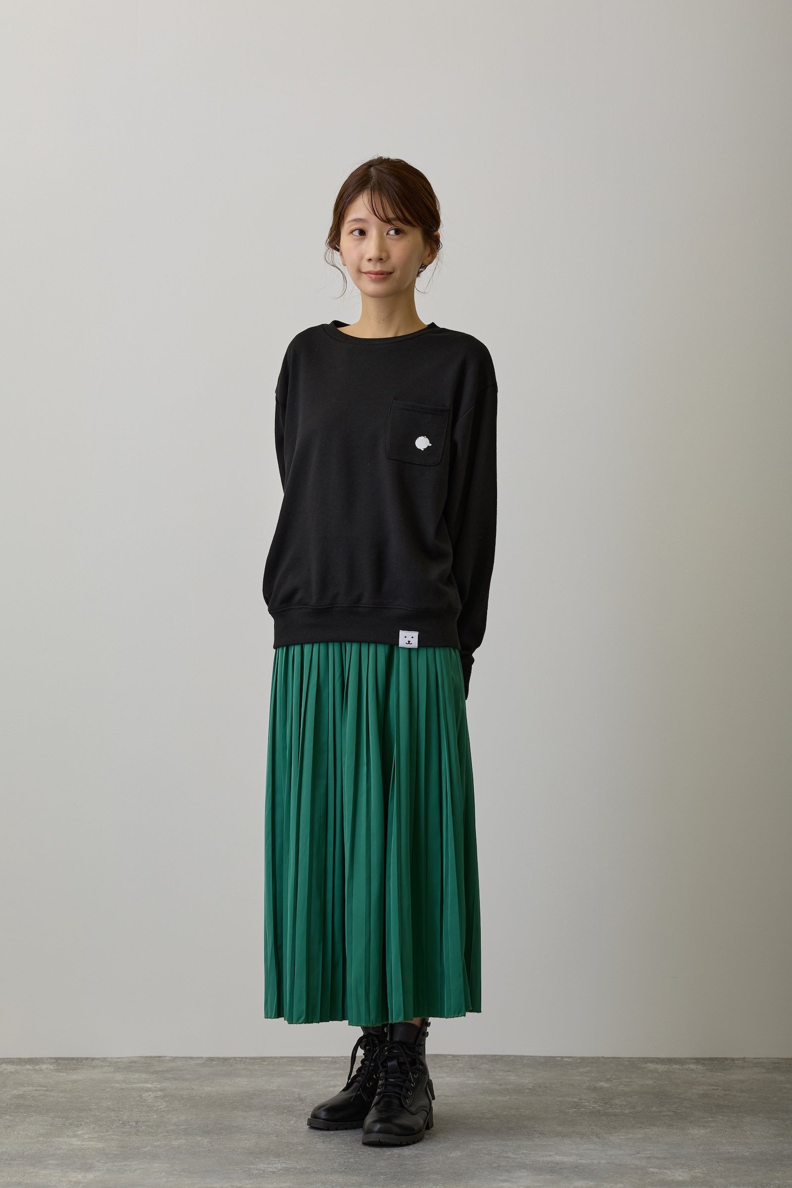 ナガノキャラクターズ スウェット 吸い込まれるくま ブラック