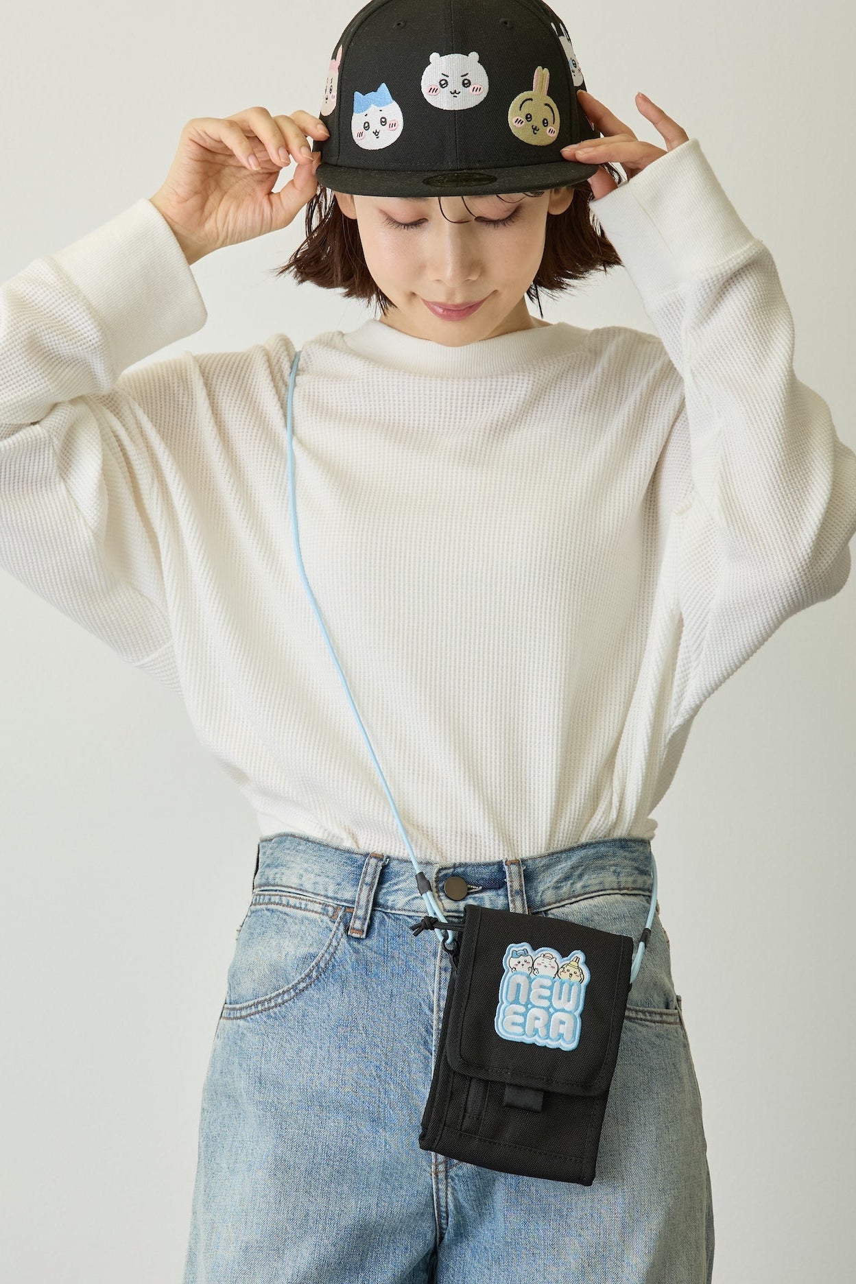 スクエアネックポーチ 0.5L ちいかわ / ちいかわ・ハチワレ・うさぎ ブラック