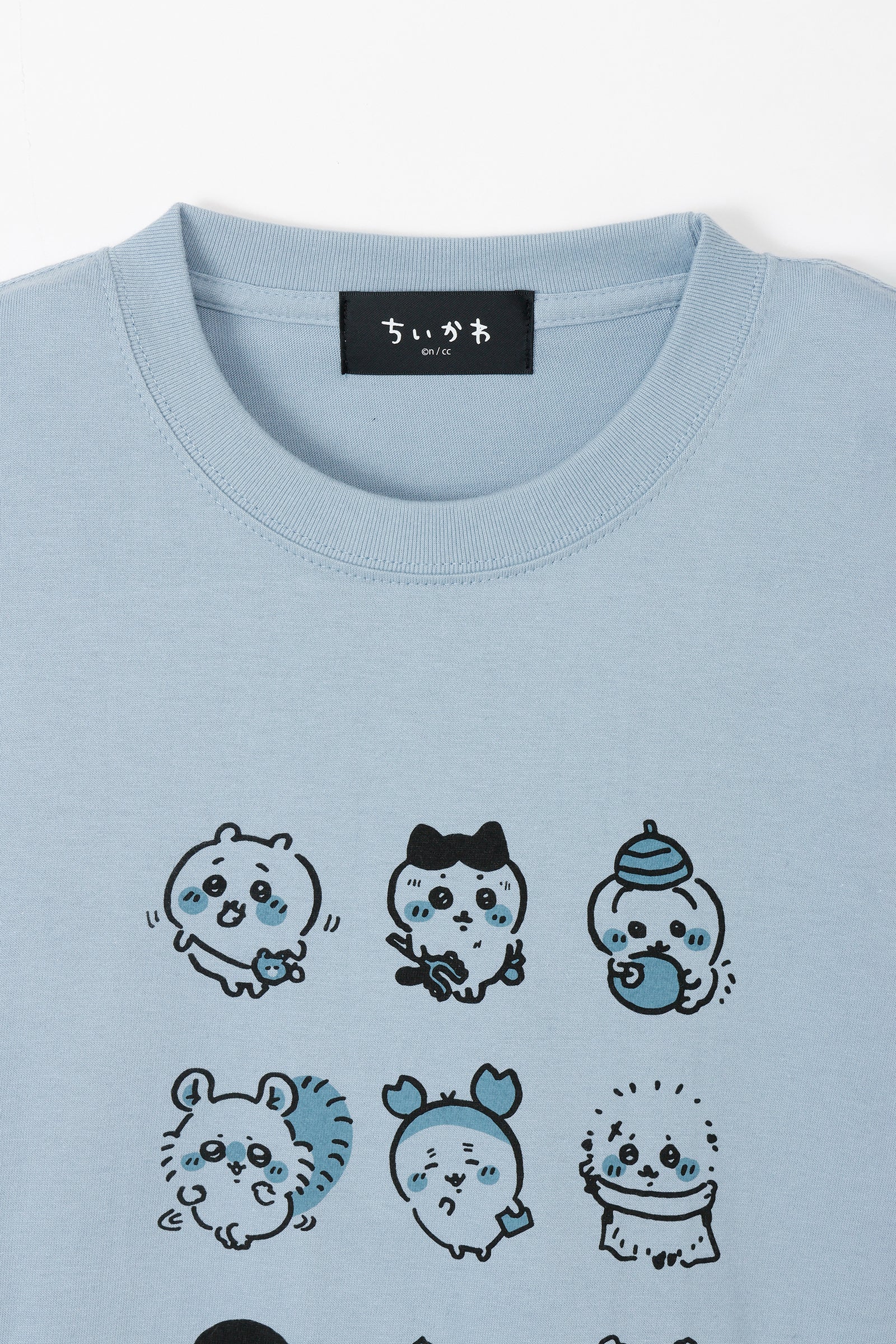 ちいかわ Tシャツ みんな(小) アシッドブルー