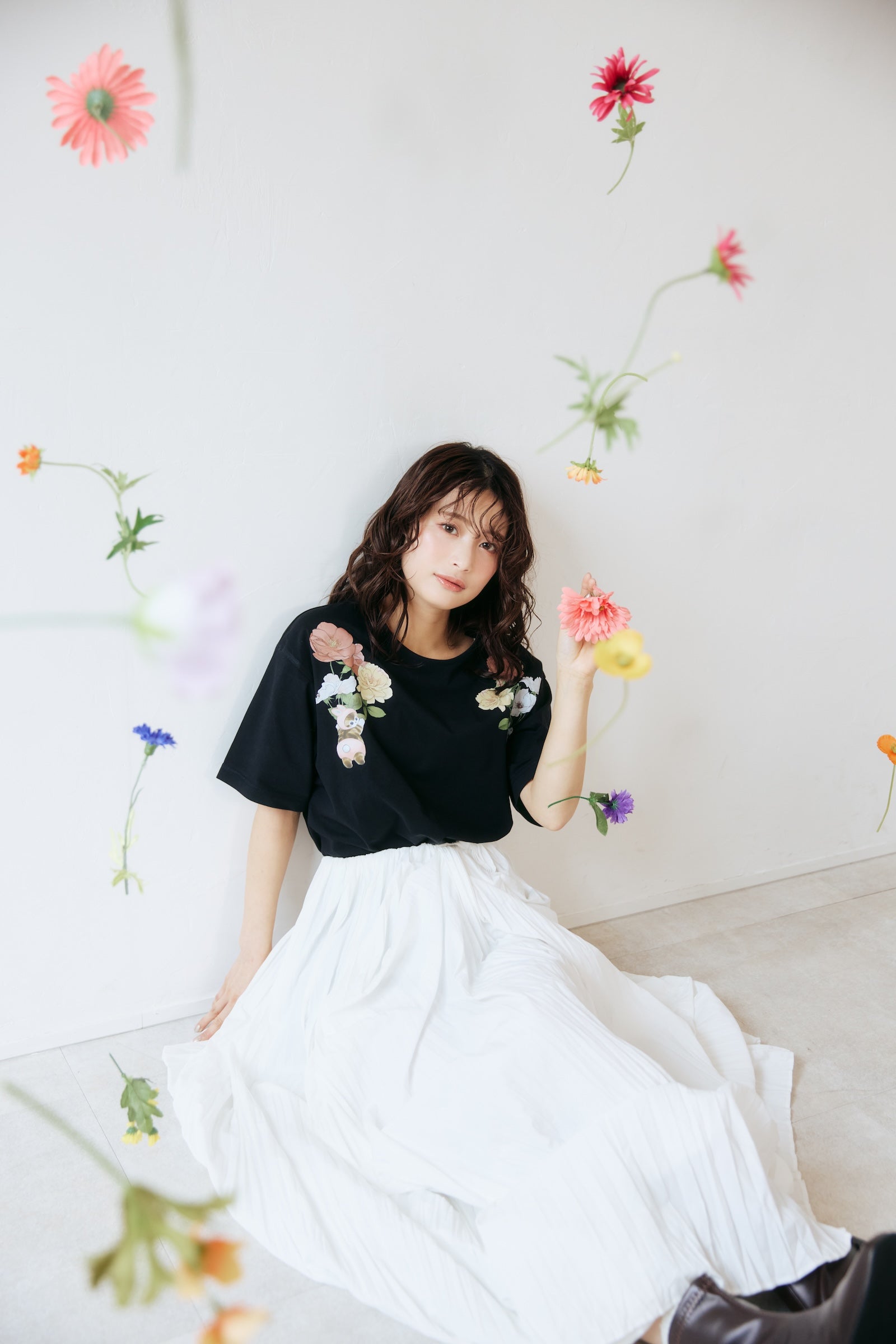 mofusand×日比谷花壇 Tシャツ レイフローラ ブラック