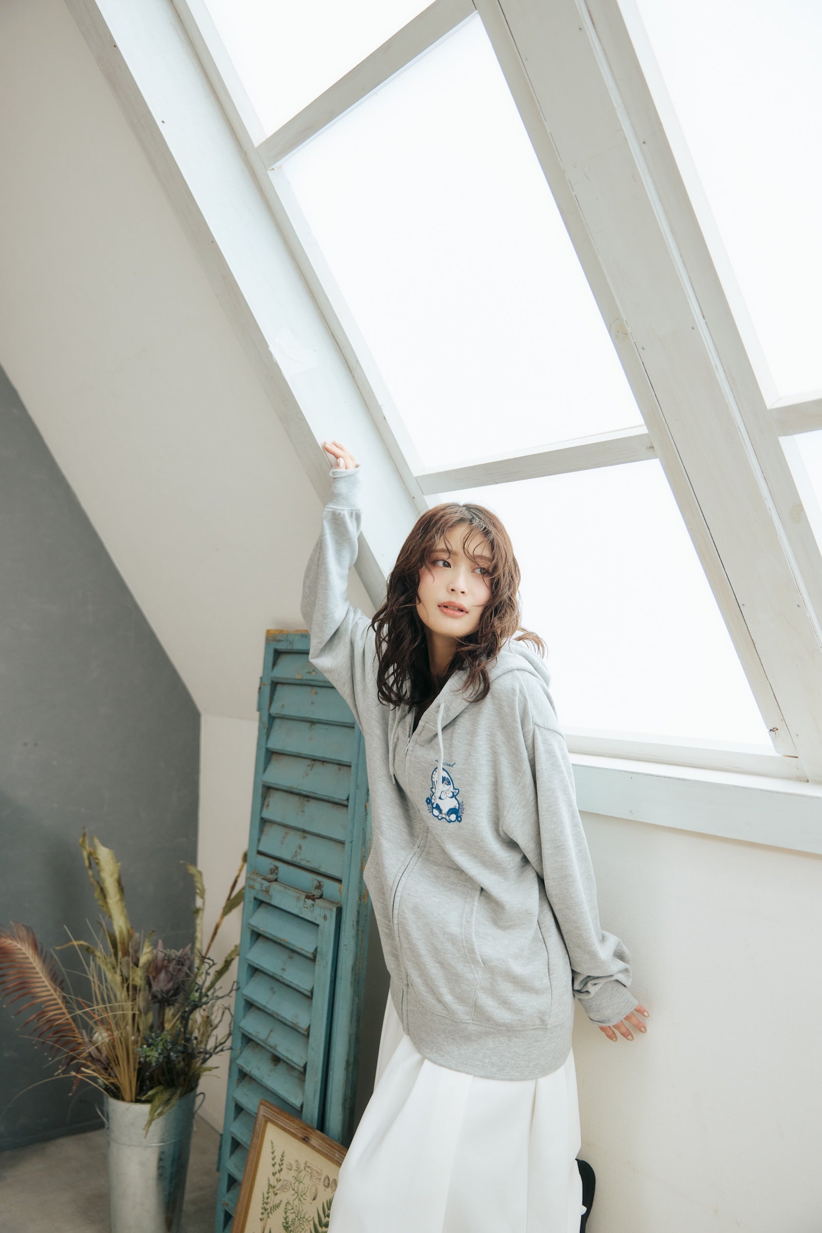 mofusand ZIPパーカー カントリーチェック サメにゃん グレー