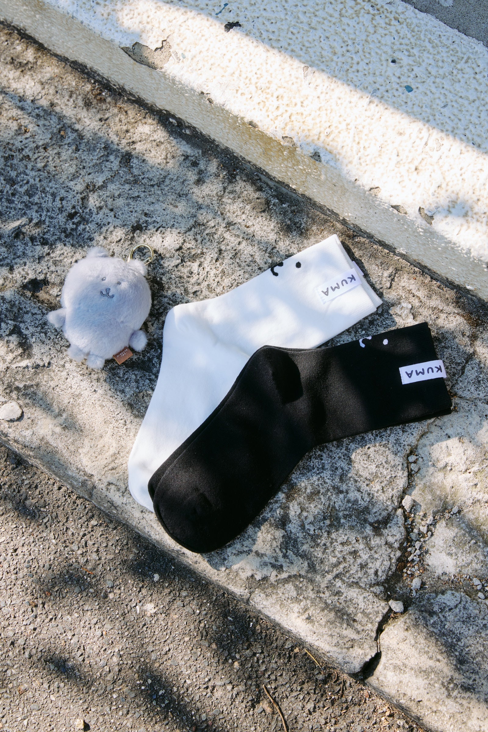 ナガノキャラクターズ クルーソックス モノクロなくま ホワイト 22-24cm