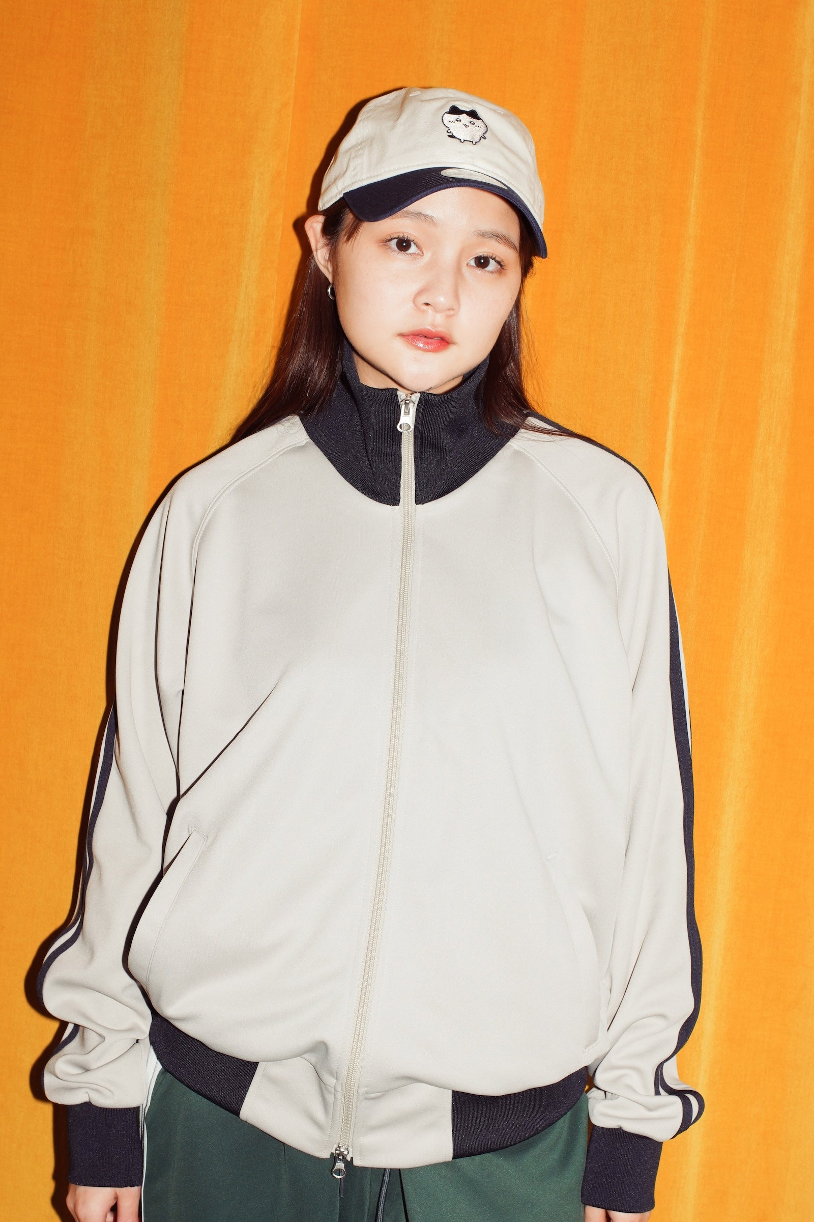 NEW ERA® 9TWENTY™ ハチワレ STONE / OS BLUE